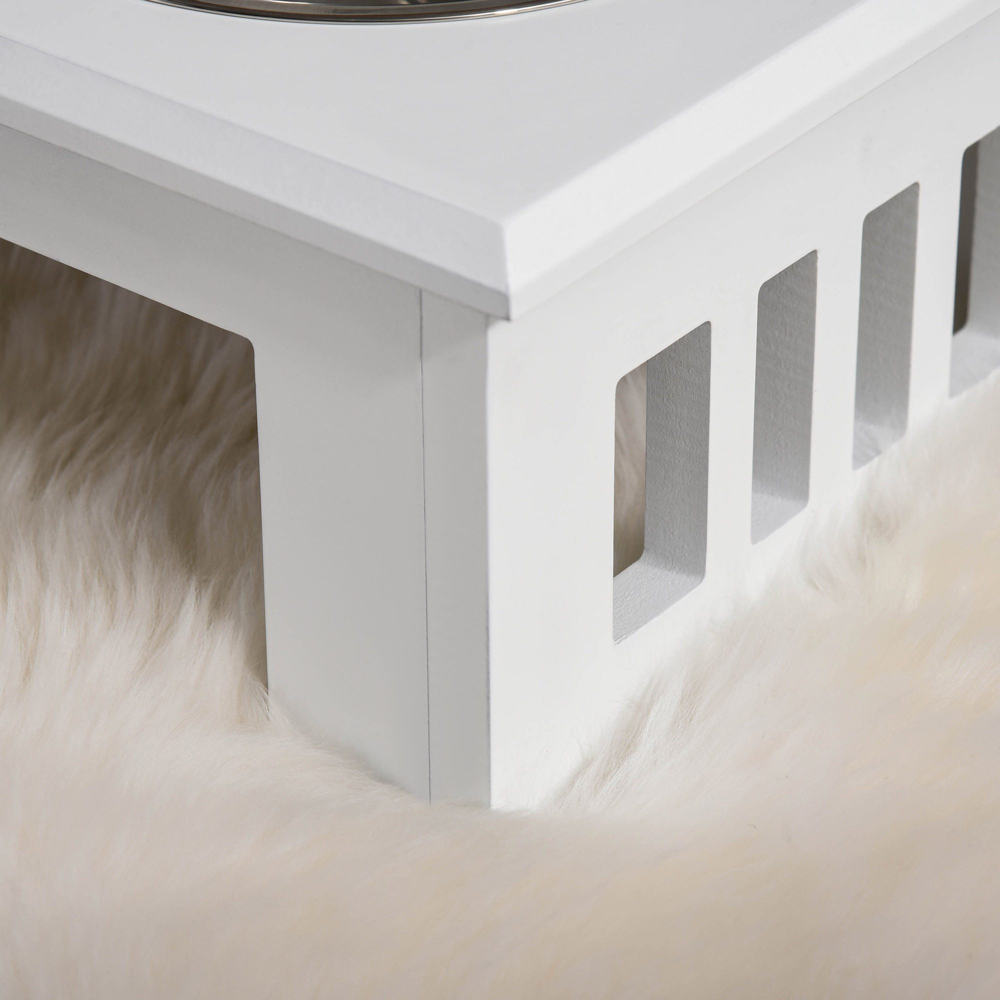 MC Star Futternapf Erhöhter Hundenapf Futternapf mit Edelstahlnäpfen 58,4x30,5x25,4cm, Anti-Rutsch Pflegeleicht Weiß für Hunde