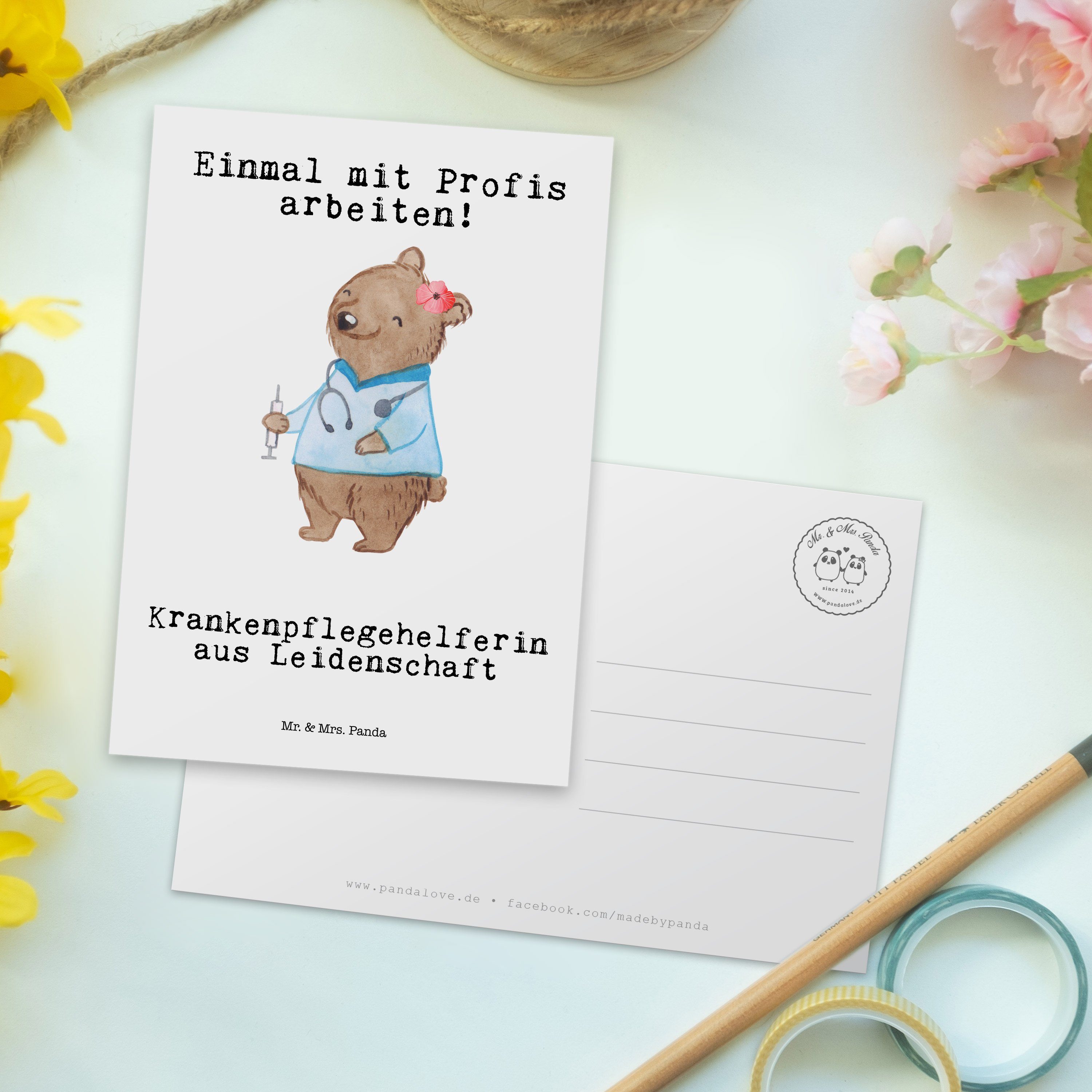 Mr. & Mrs. Panda Ausbildung aus Geschenk, Weiß - Postkarte - Krankenpflegehelferin Leidenschaft