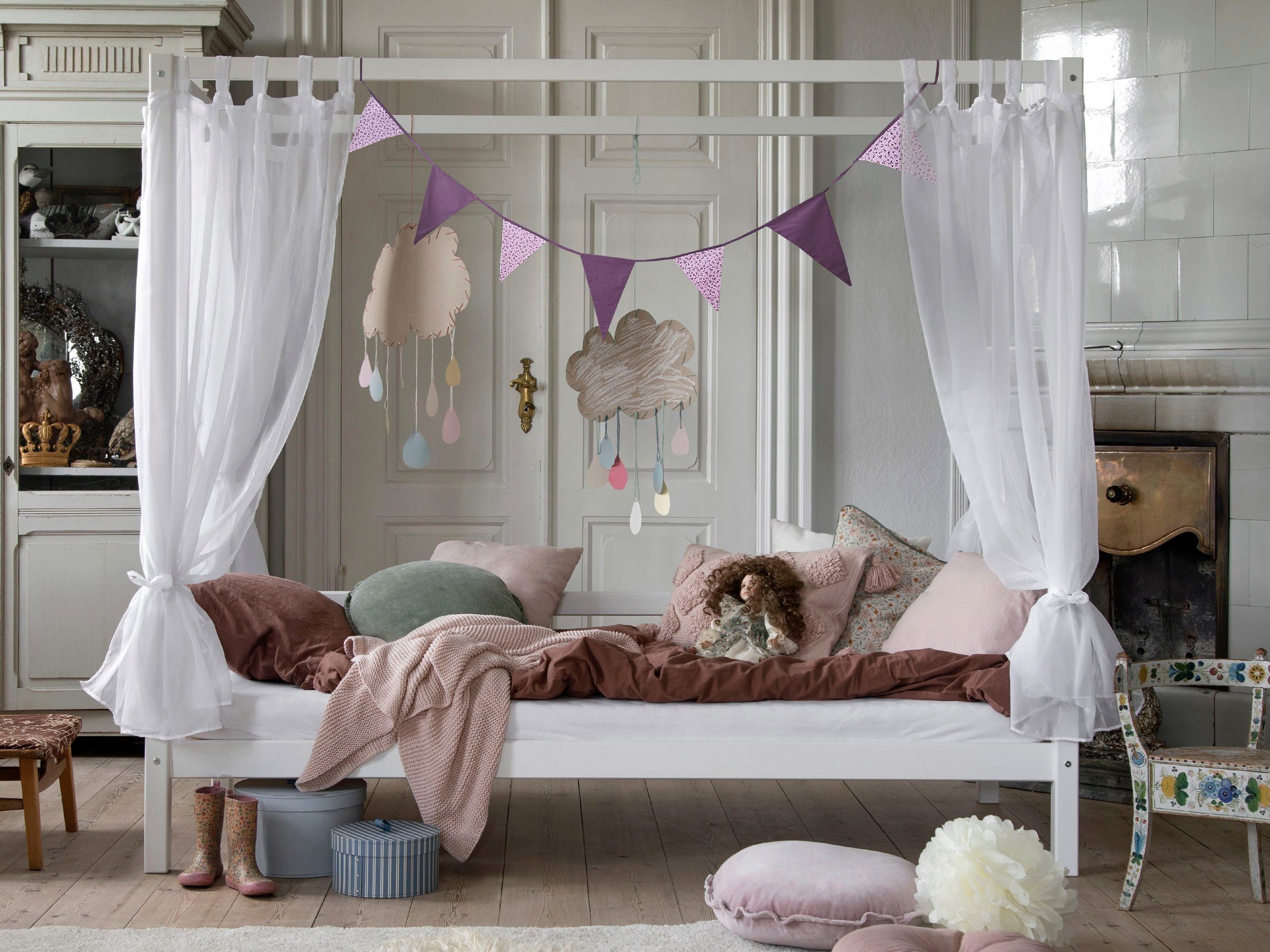 Hoppekids Kinderbett ECO Dream umbaubar (3-tlg., Bett, cm, Prinzessinnen-Bett und Himmeltextil 90x200 Wimpelkette)