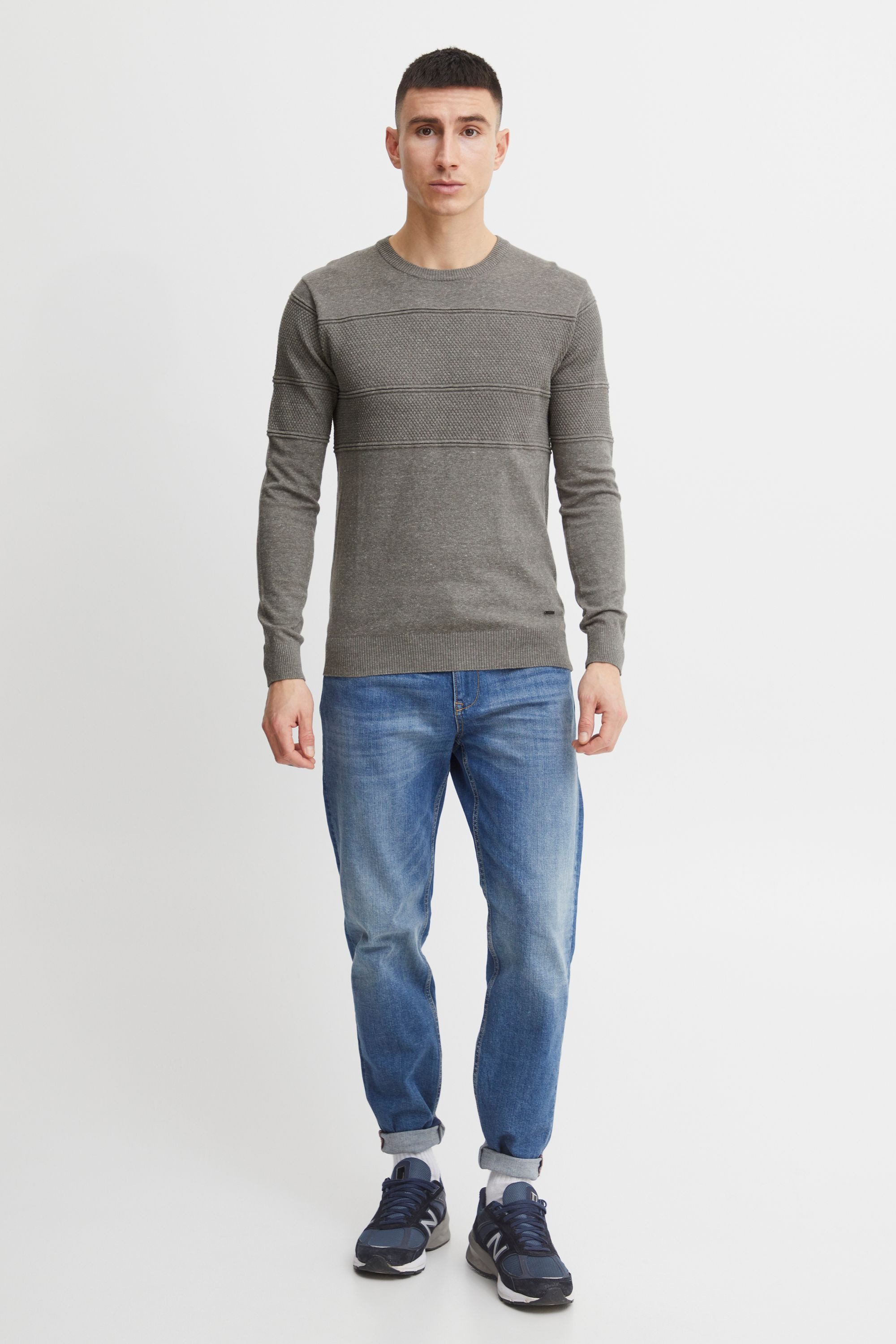 11 Project Strickpullover PRYannis Modischer Pullover