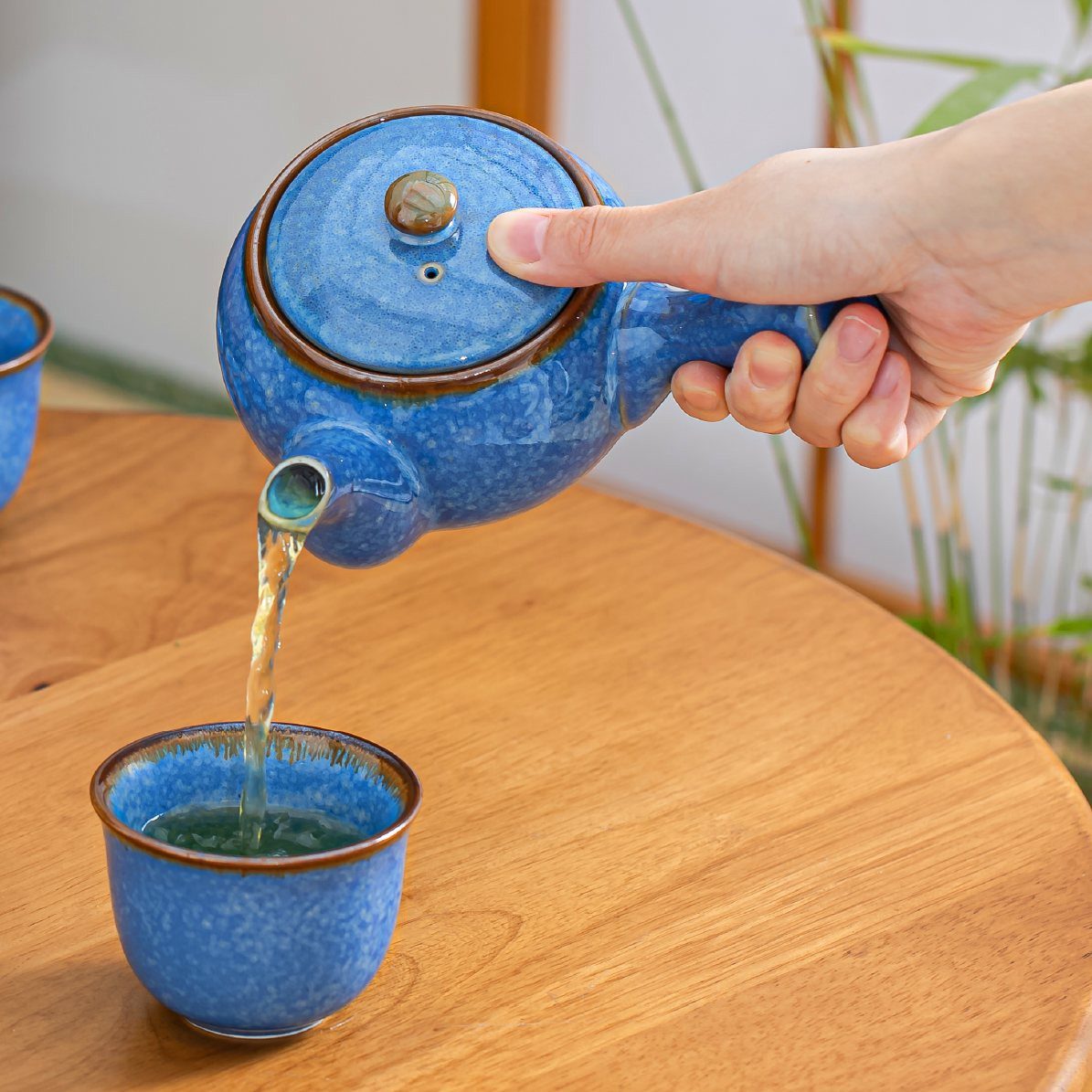 Goodwei Teeservice Japanisches Kyusu Teeset „Umi“ – Seitengriffkanne mit Sieb, 4 Tassen (5-tlg), 1 Personen, Keramik, handgearbeitet