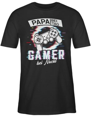 Shirtracer T-Shirt Papa bei Tag - Gamer bei Nacht - Glitch Vatertag Geschenk für Papa