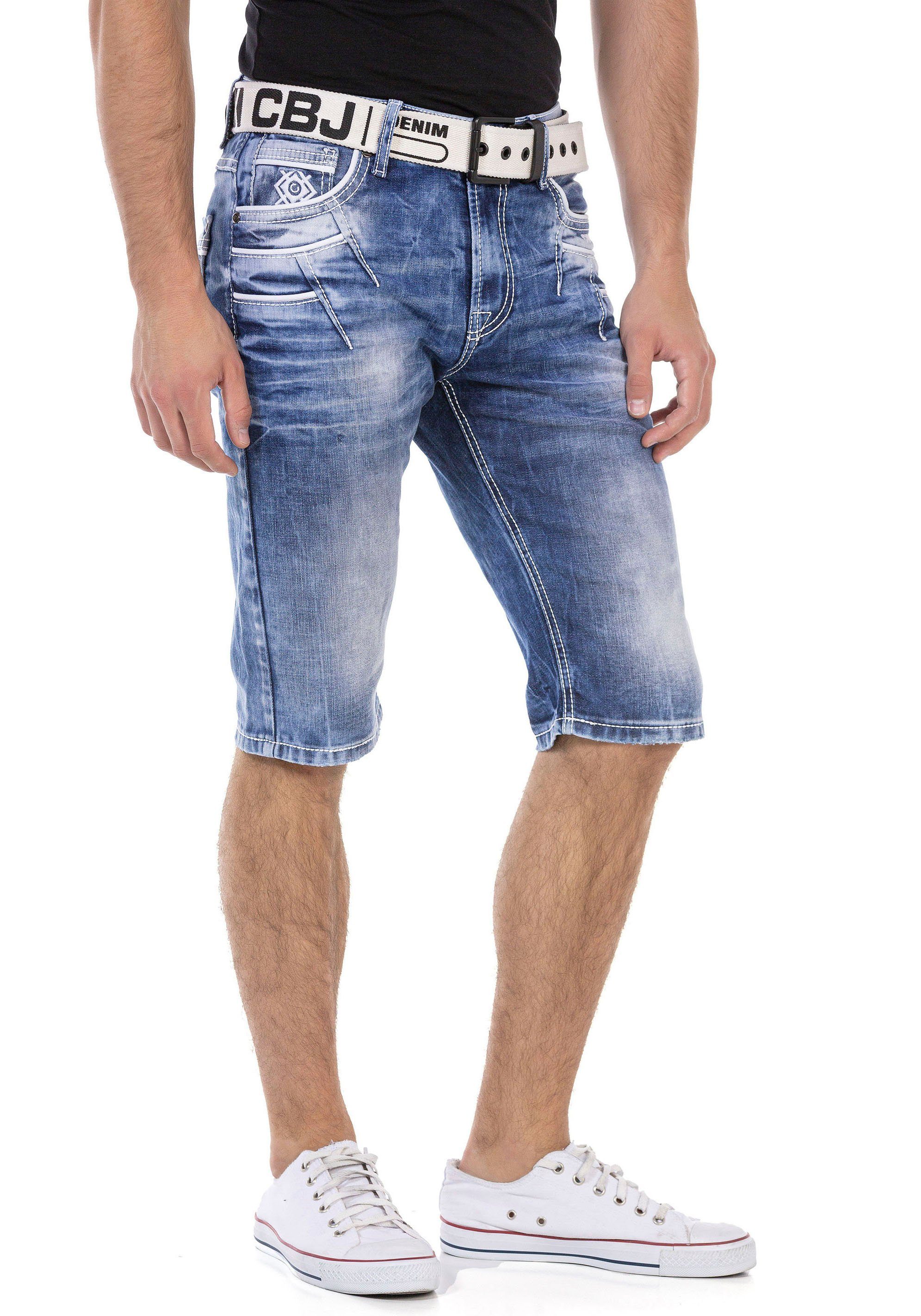 Cipo & Baxx Bermudas in Denim und mit markanten Taschen