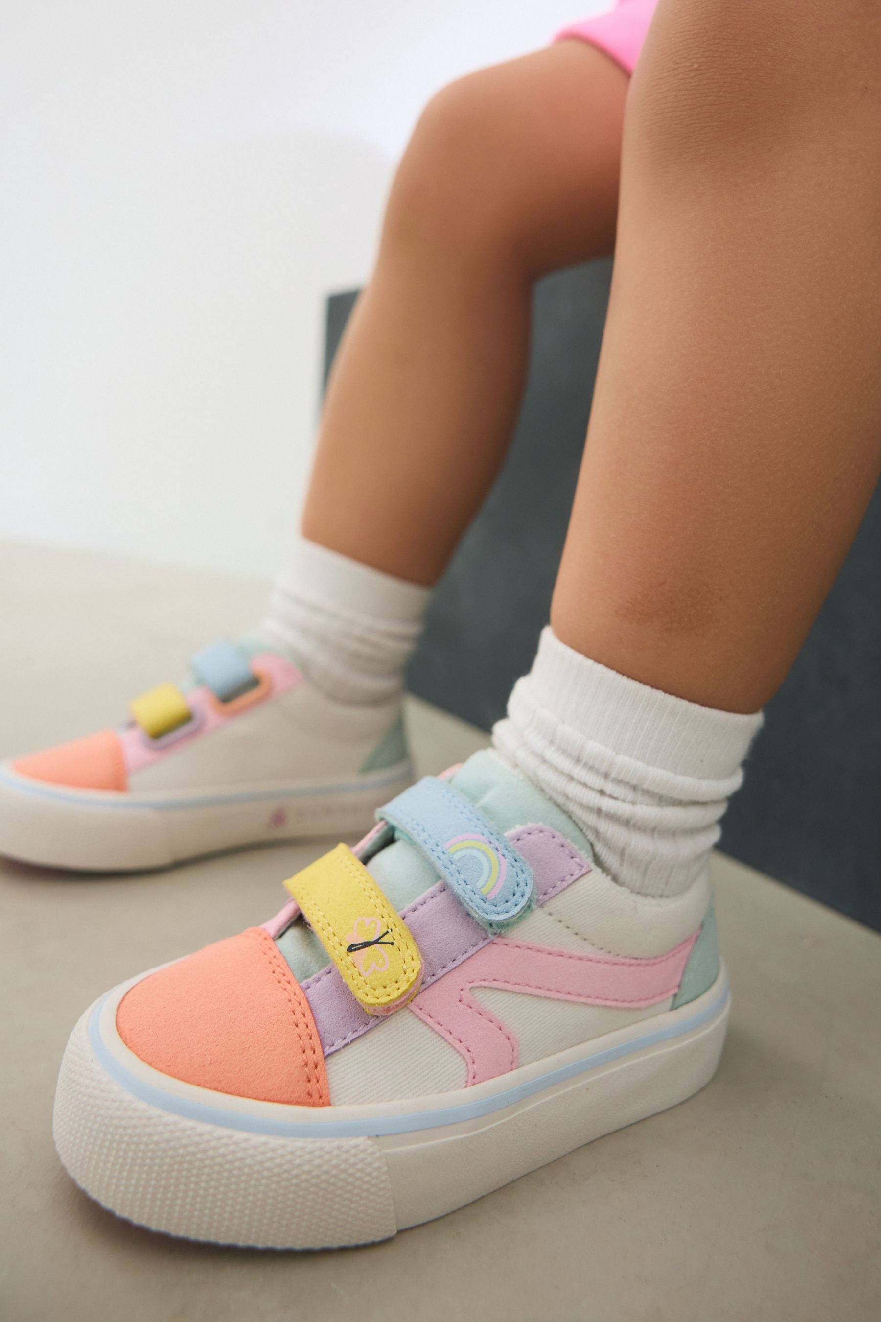 Next Sneaker mit Klettverschlussriemen und Print günstig online kaufen