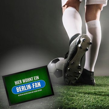 Fußmatte Hier wohnt ein Berlin Fan Fußmatte mit Rasen Motiv Fußball Tor Verein, speecheese