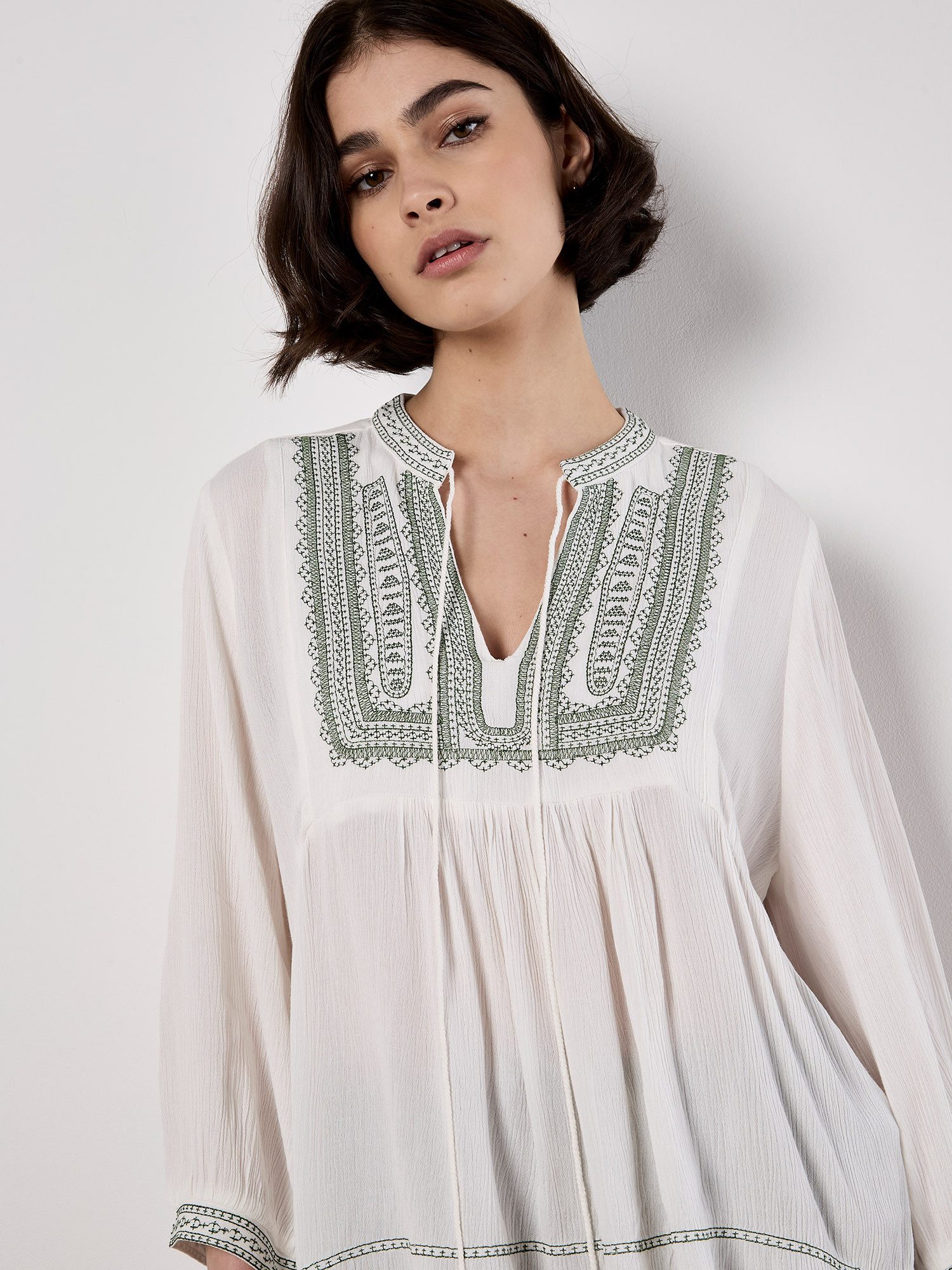 Apricot Blusentop Tassel Top mit Stickerei günstig online kaufen