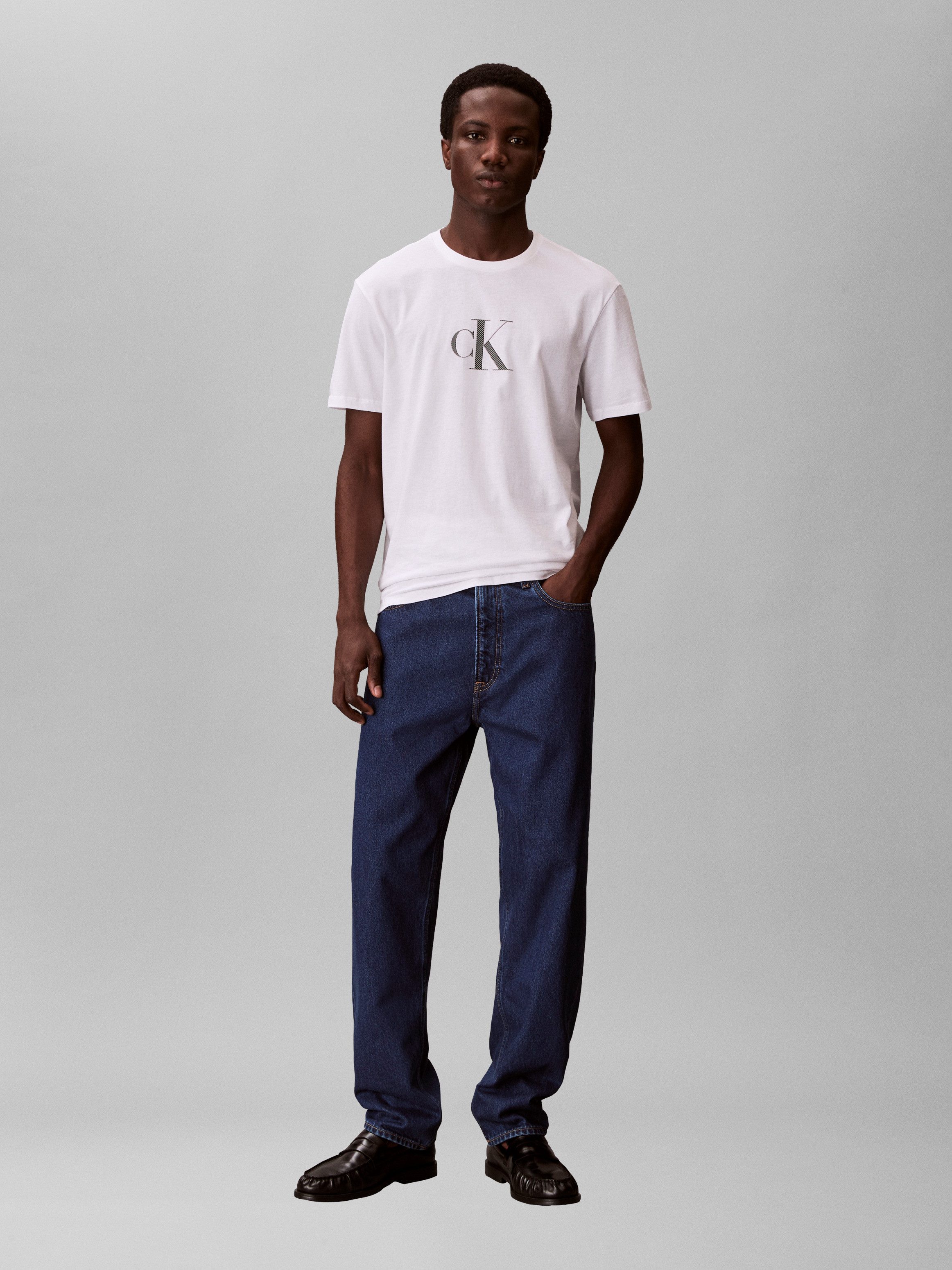 Calvin Klein Jeans T-Shirt SS 30S DISTRESS MONOGRAM GRAPHIC Regular fit mit Logodruck – Bild 5 von 5