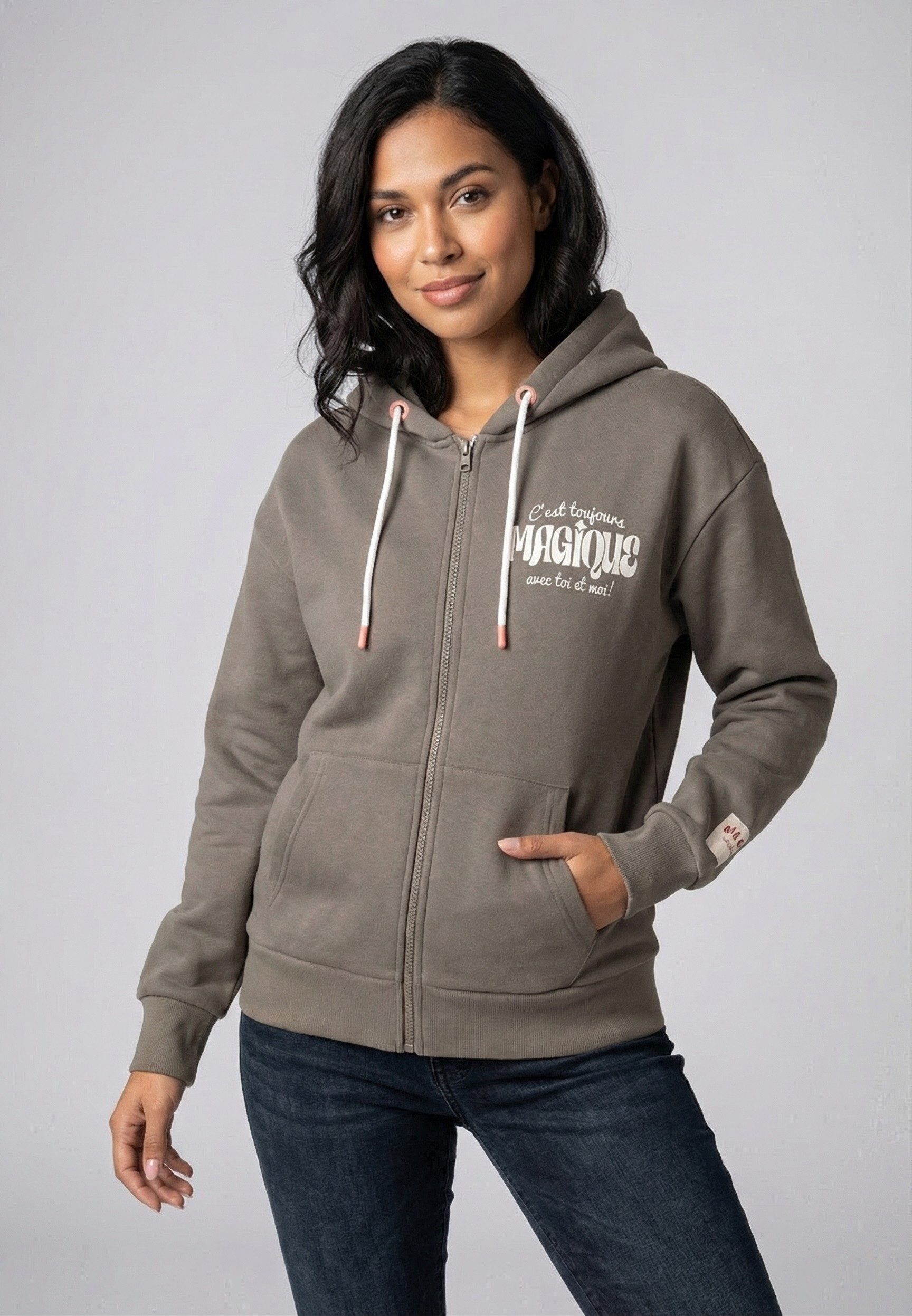 Eight2Nine Kapuzensweatjacke Damen ZIP Sweatjacke mit Backprint Hoodie, Kapuzenpullover, Zipperjacke mit Kängurutasche und Kapuze