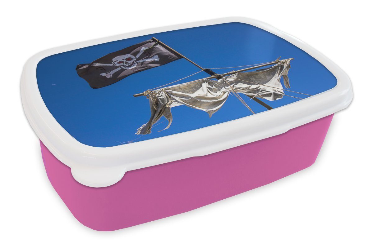 MuchoWow Lunchbox Piratenflagge am Mast, Kunststoff, (2-tlg), Brotbox für Erwachsene, Brotdose Kinder, Snackbox, Mädchen, Kunststoff rosa