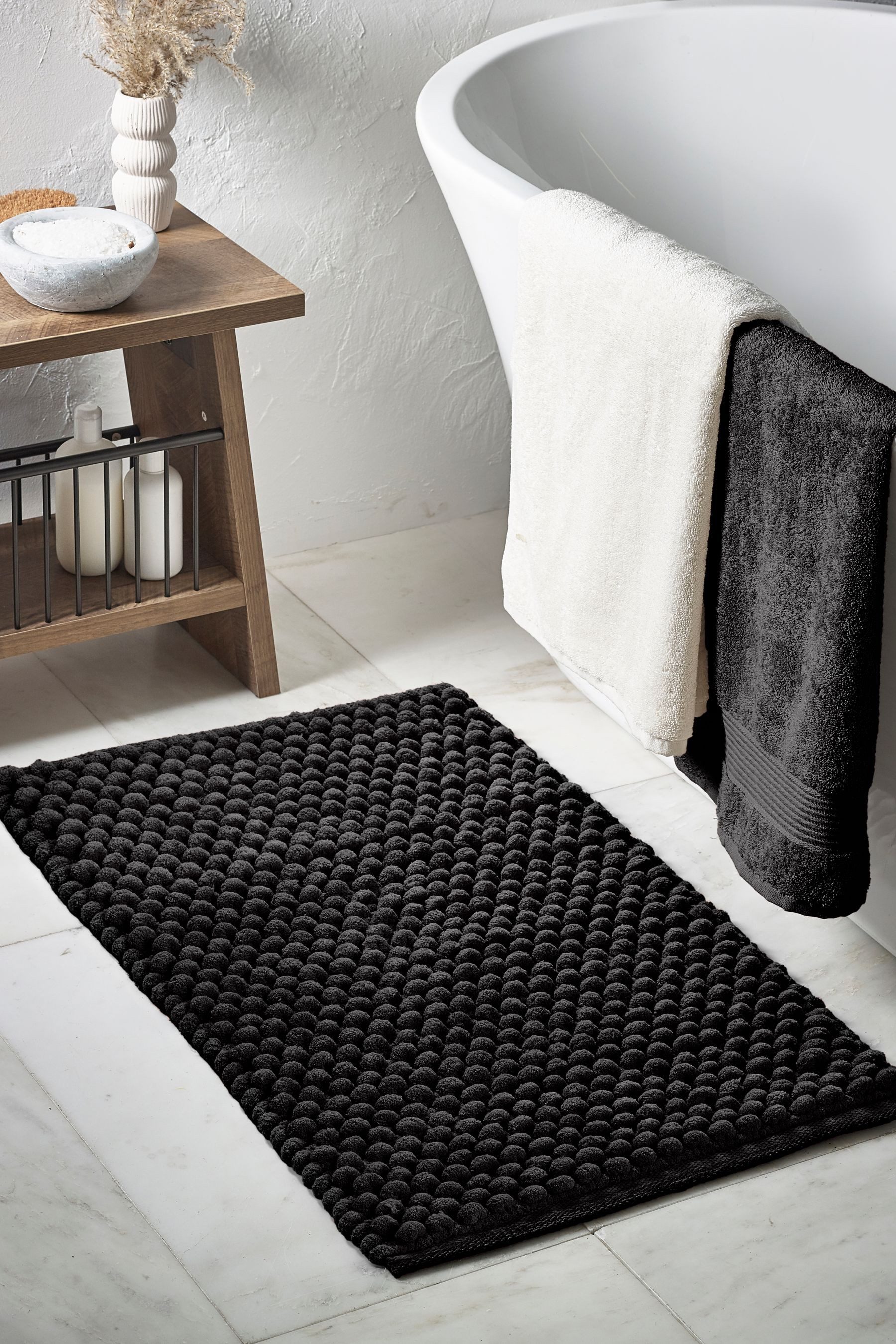 Next Badematte Badvorleger mit riesigen Noppen, Höhe 80 mm, Polyester (recy günstig online kaufen