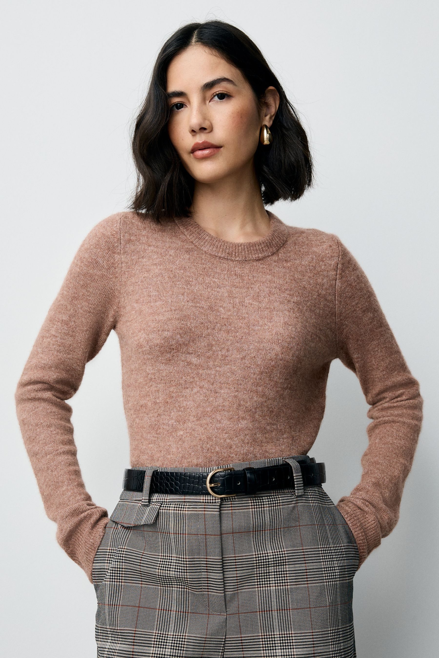 Next Strickpullover Bestickter Rundhalspullover aus Wollgemisch (1-tlg)