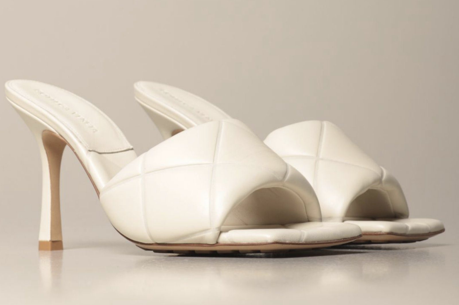 BOTTEGA VENETA Lido Padded Pantoletten Mules Sandalen High-Heel-Pumps
