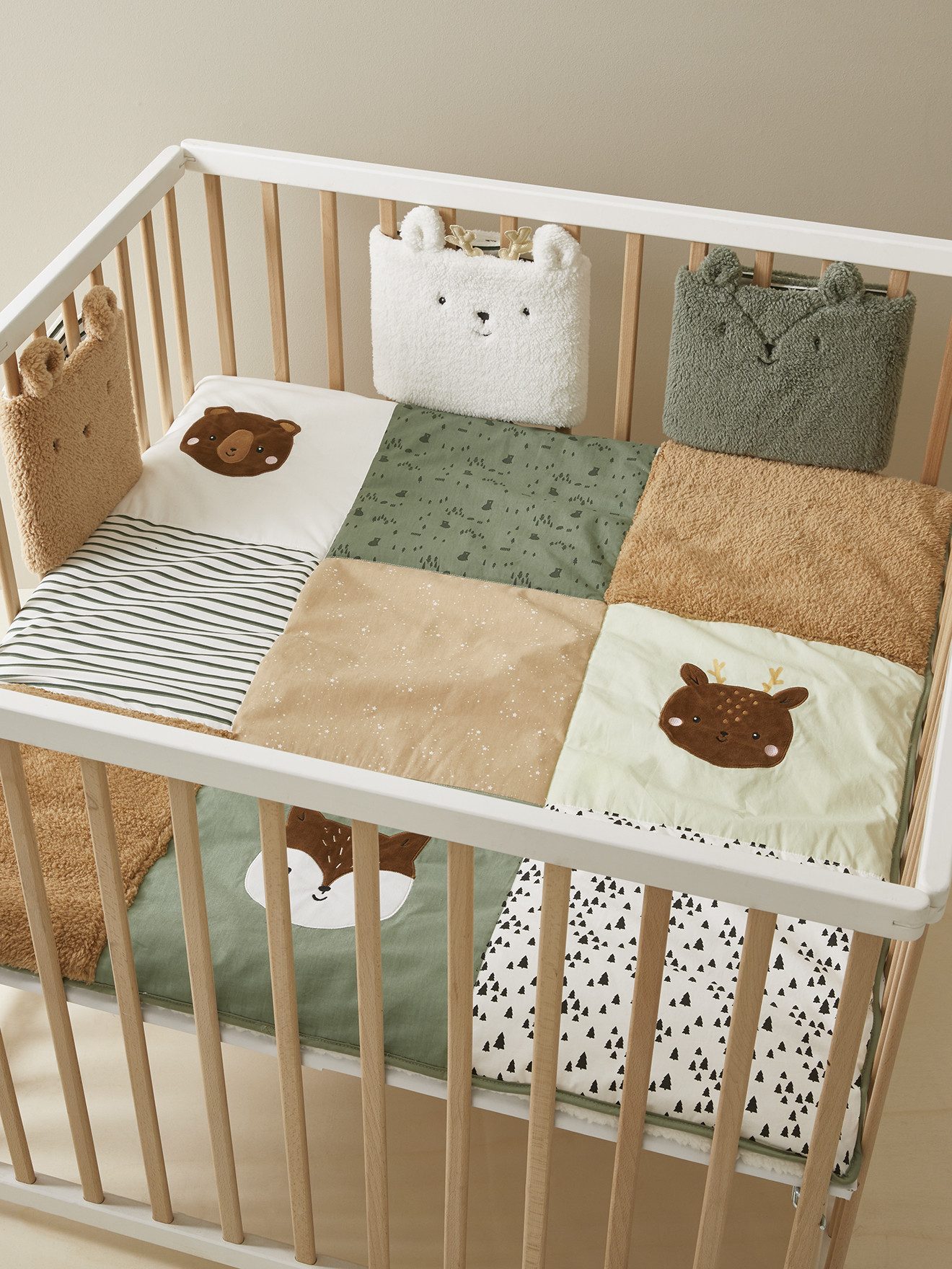 Babydecke Baby Spieldecke/ Laufstalleinlage GRÜNER WALD, vertbaudet, Patchwork-Design