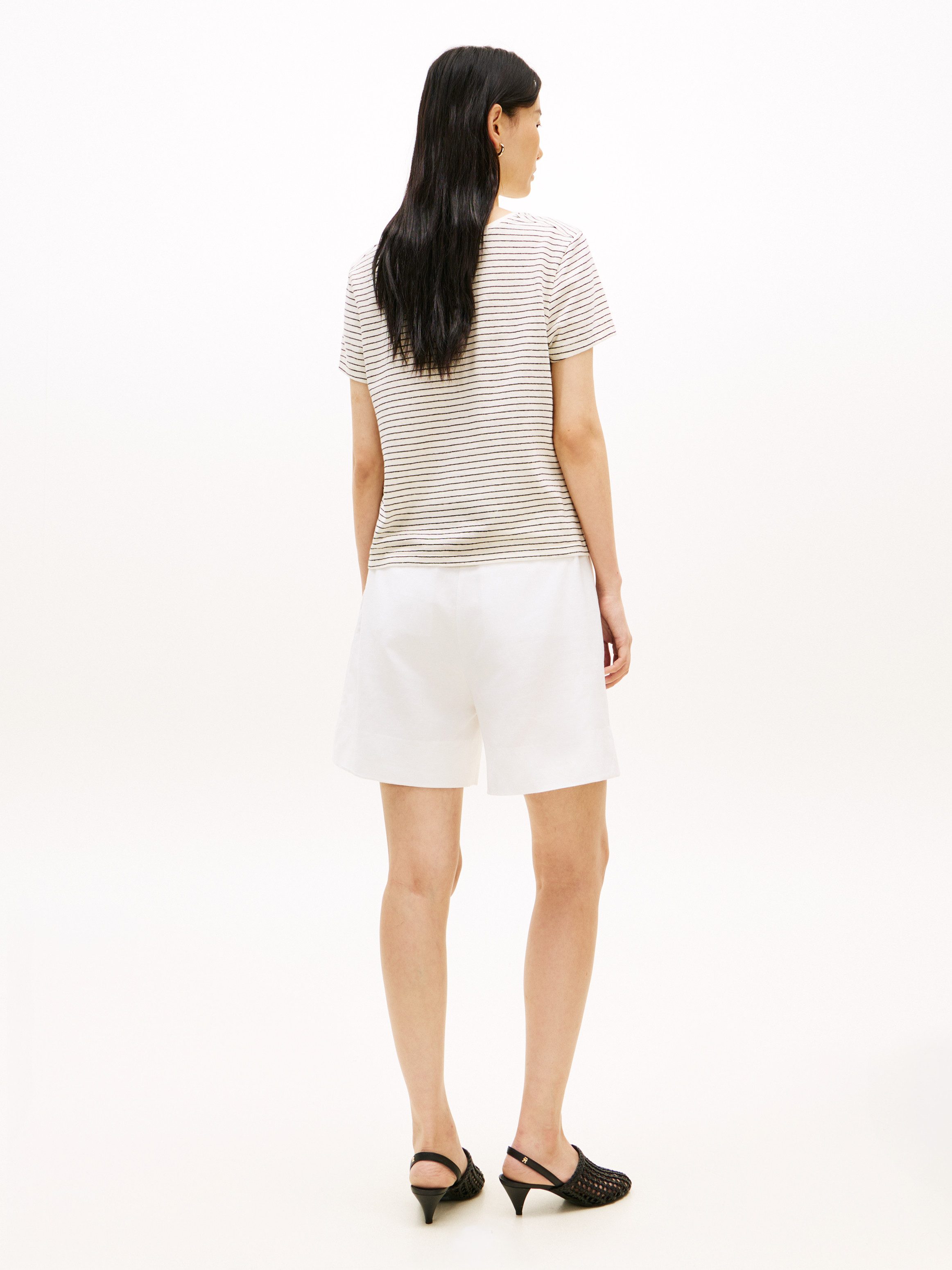 Tommy Hilfiger Kurzarmshirt CO LINEN SCOOP NK SS TEE mit kleinem Logo-Stick – Bild 5 von 5