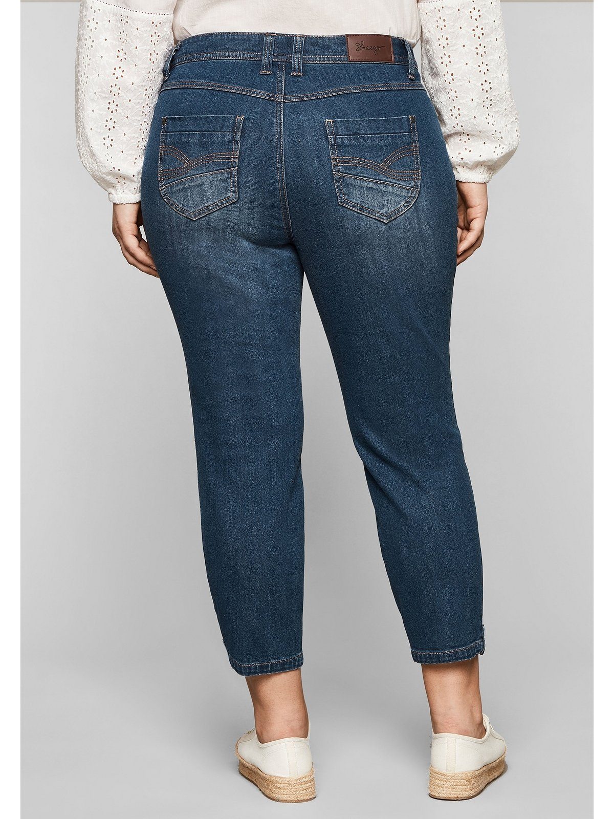 Verkauf und Kauf von Sheego Stretch-Jeans Große Größen in 7/8-Länge mit Destroyed-Effekten