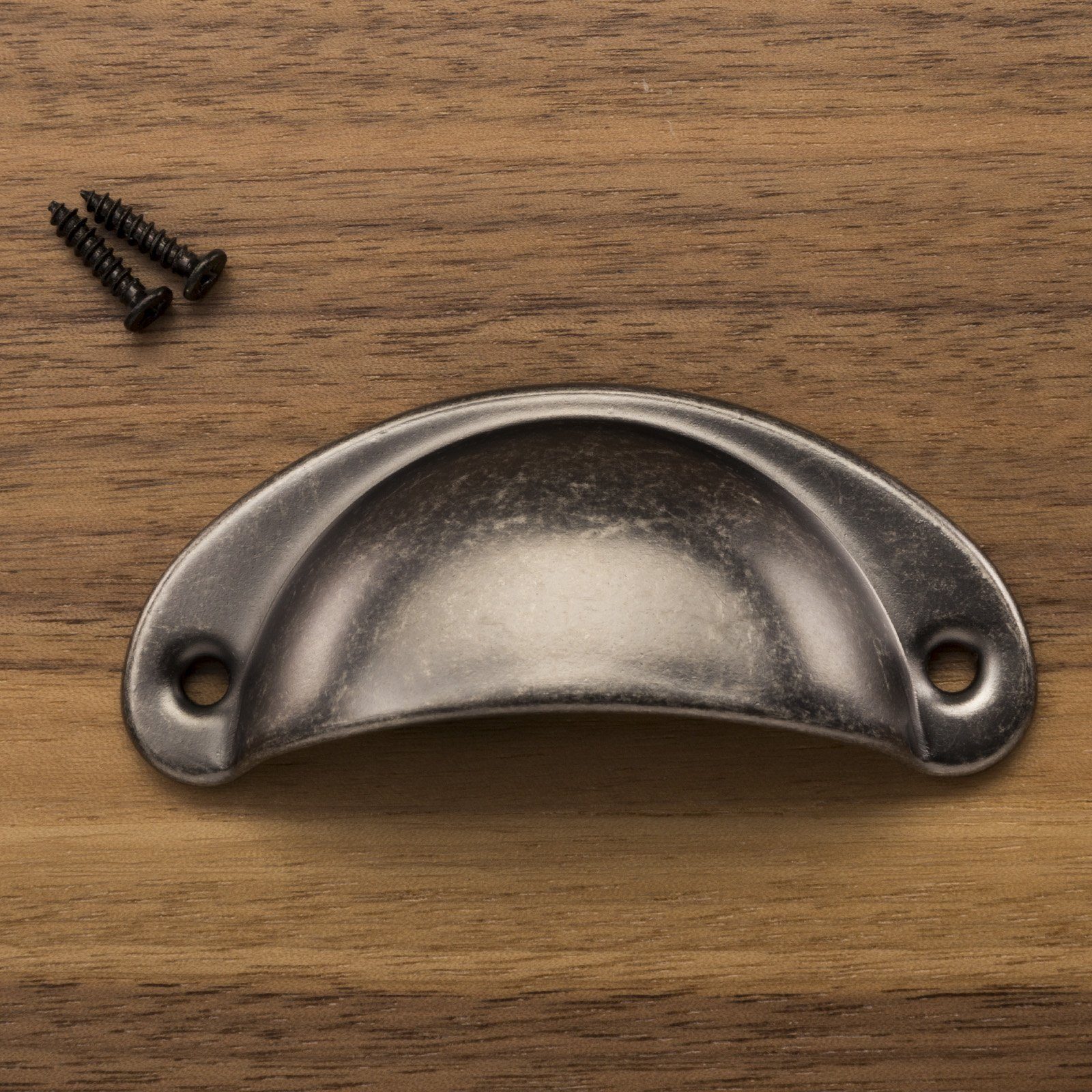 SO-TECH® Möbelgriff Muschelgriff KHEA, Lochabstand 64 mm, Altsilberoptik antik - inkl. Schrauben