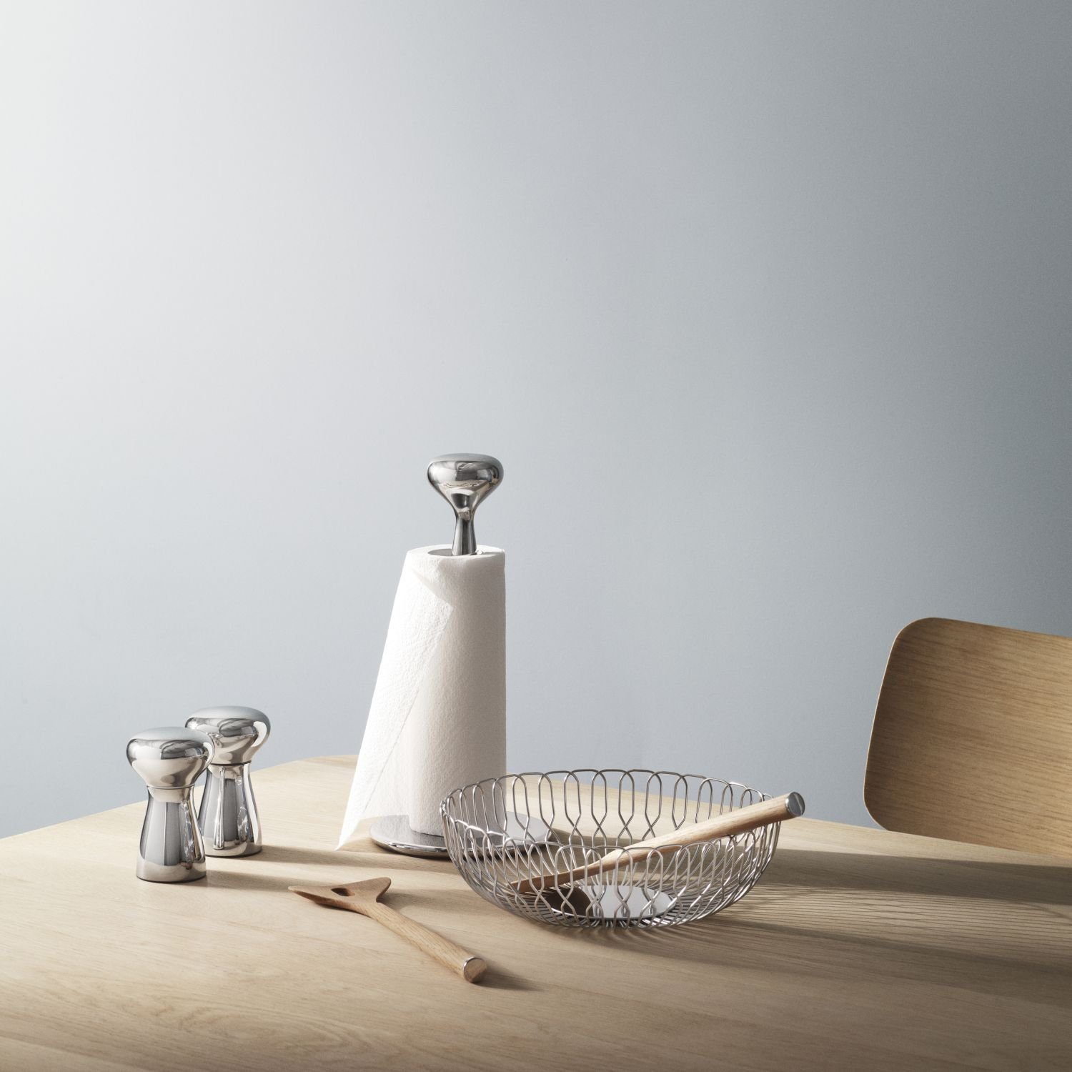 Georg Jensen Küchenrollenhalter Alfredo, Fuß und Oberteil halten magnetisch günstig online kaufen