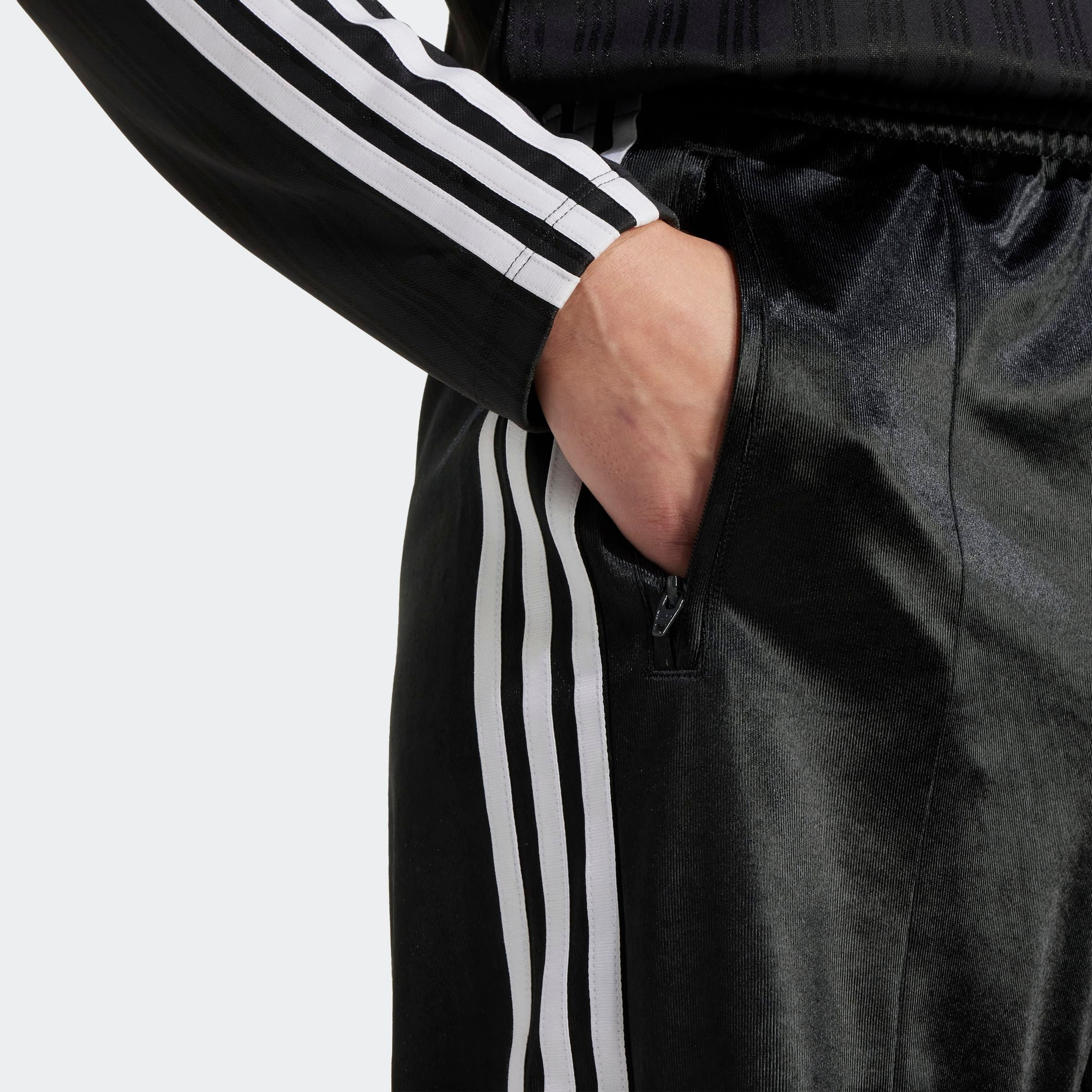 adidas Originals Shorts FIREBIRD für sportliche Aktivitäten, aus Polyester, enger Schnitt