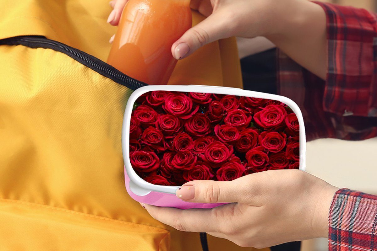 Kunststoff Erwachsene, Snackbox, MuchoWow für - Kinder, rosa Rosenblütenblätter Rot, Rosen Brotbox (2-tlg), - Kunststoff, Lunchbox Brotdose Mädchen,