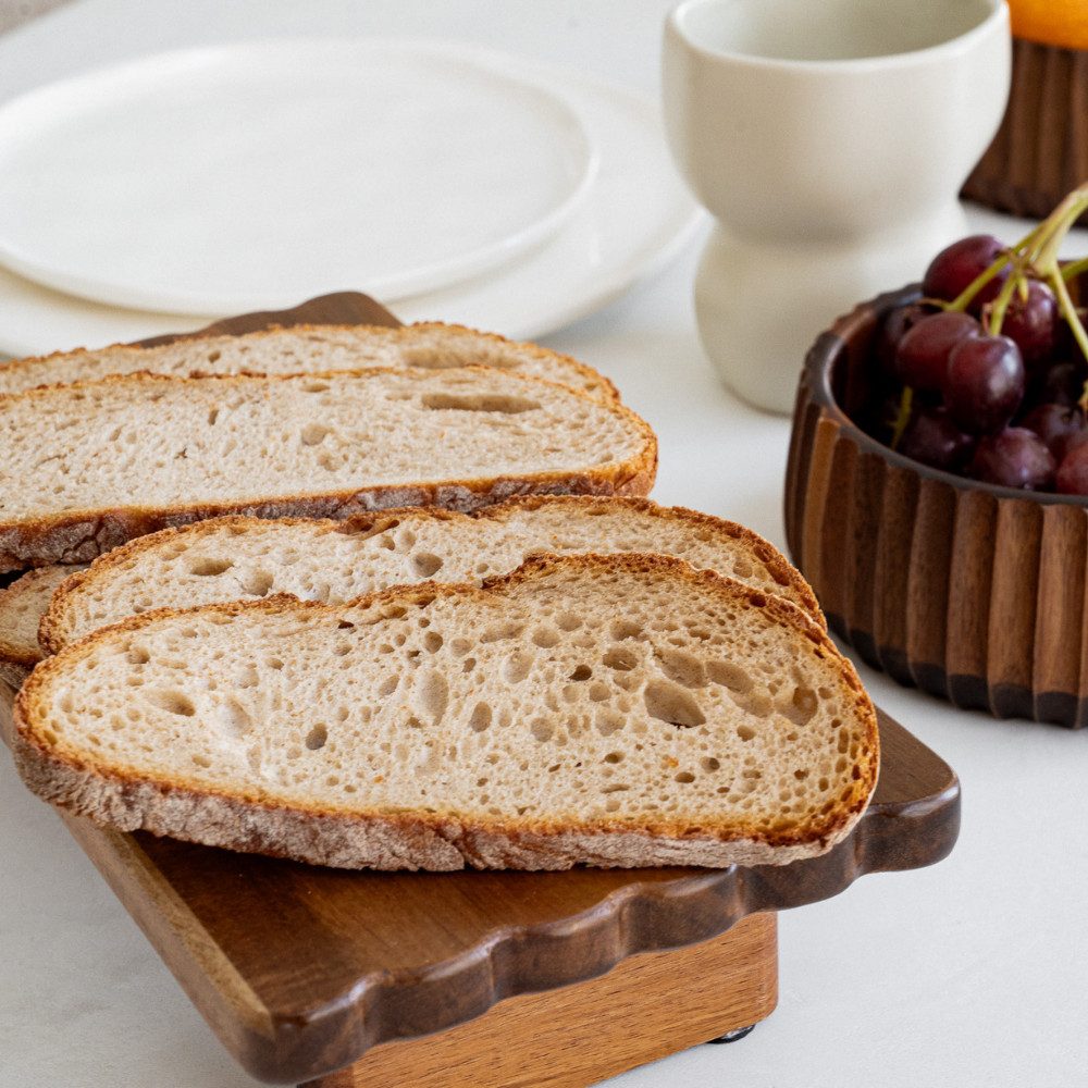 Zoha Servierplatte Holz Servierbrett Wave, handgefertigtes Akazeinholz