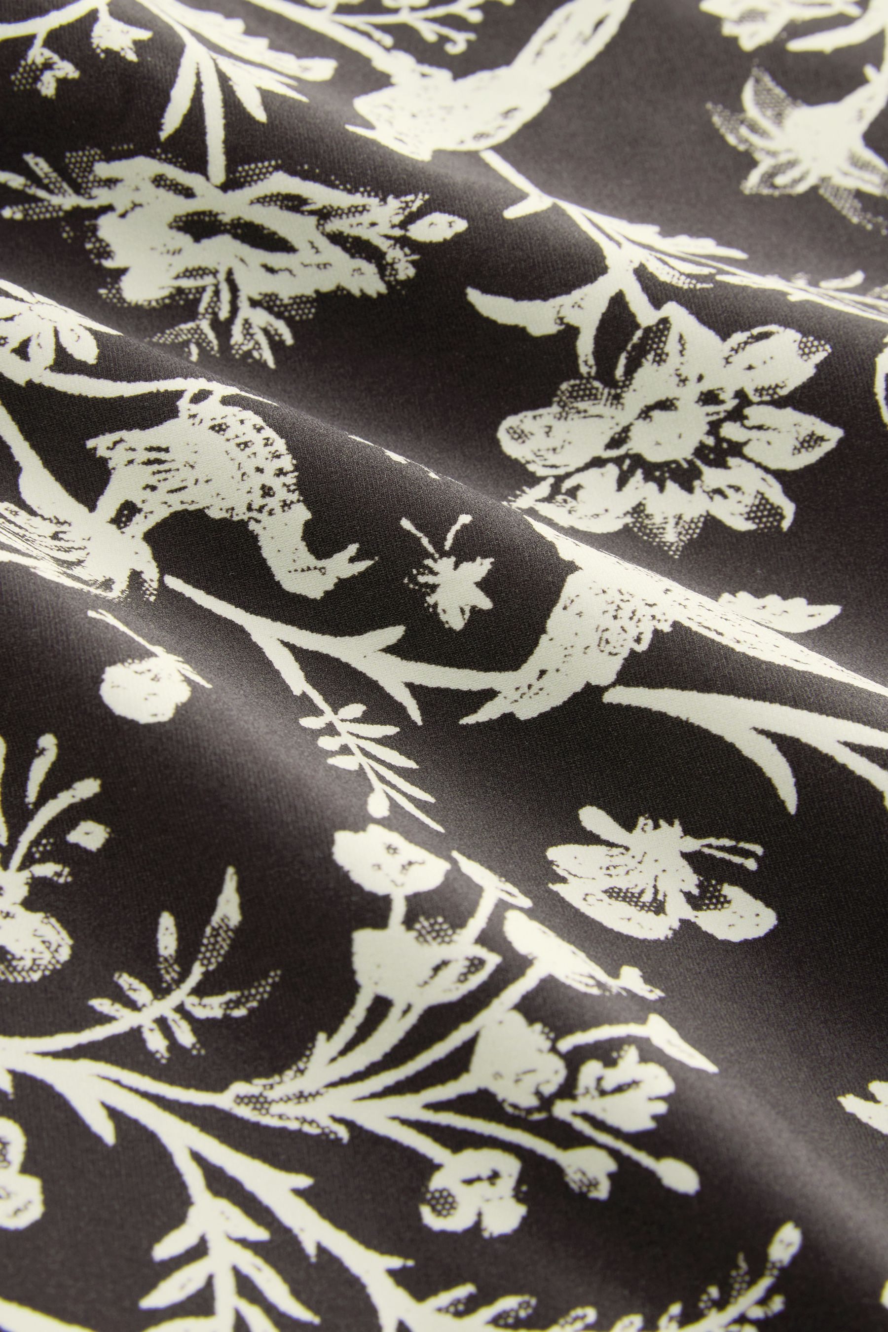 LAURA ASHLEY Badeanzug Laura Ashley Badeanzug mit überkreuzten Trägern (1-S günstig online kaufen