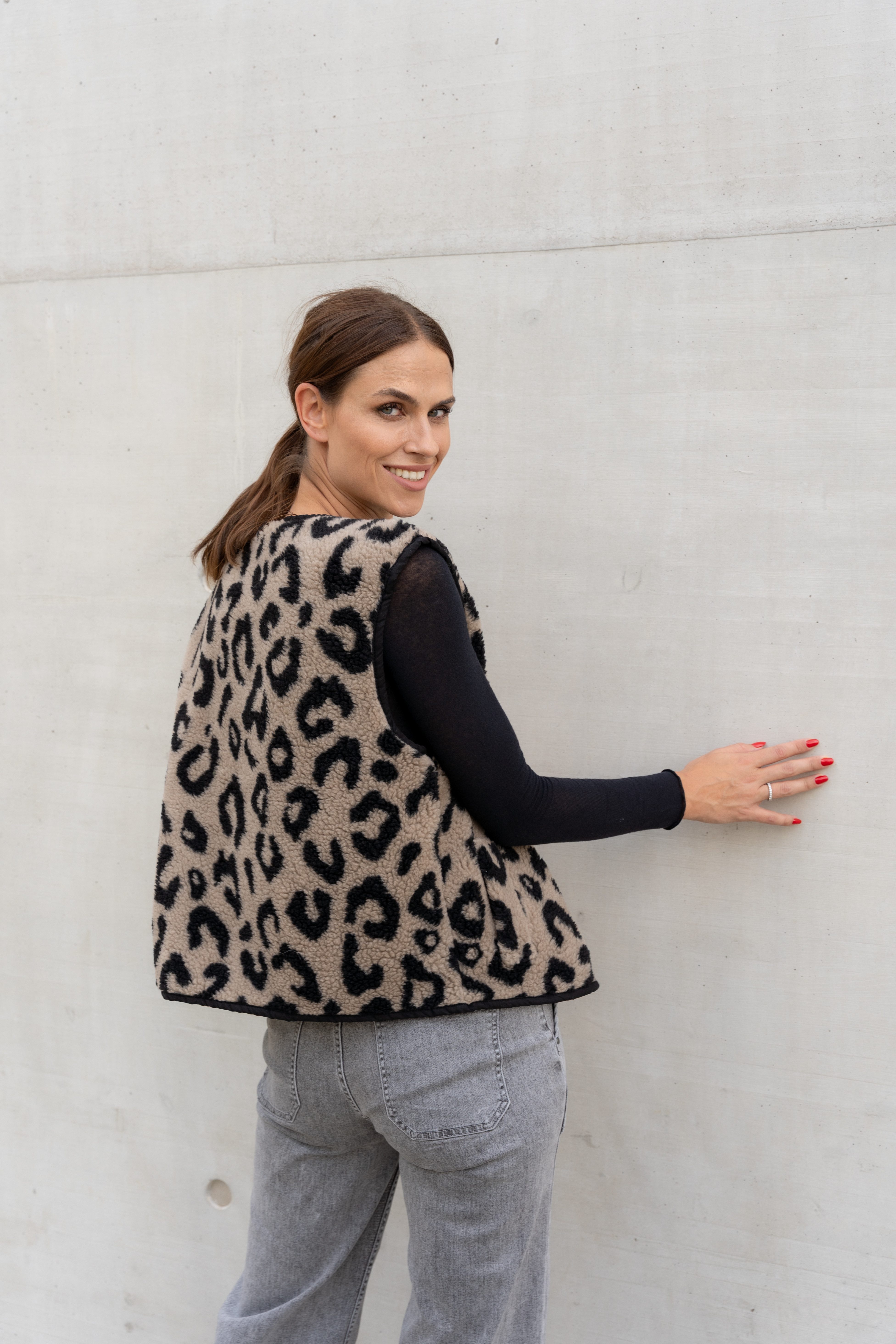 von Herzen Fellimitatweste Leo Teddyweste – ärmellos – Onesize – mit Animalprint