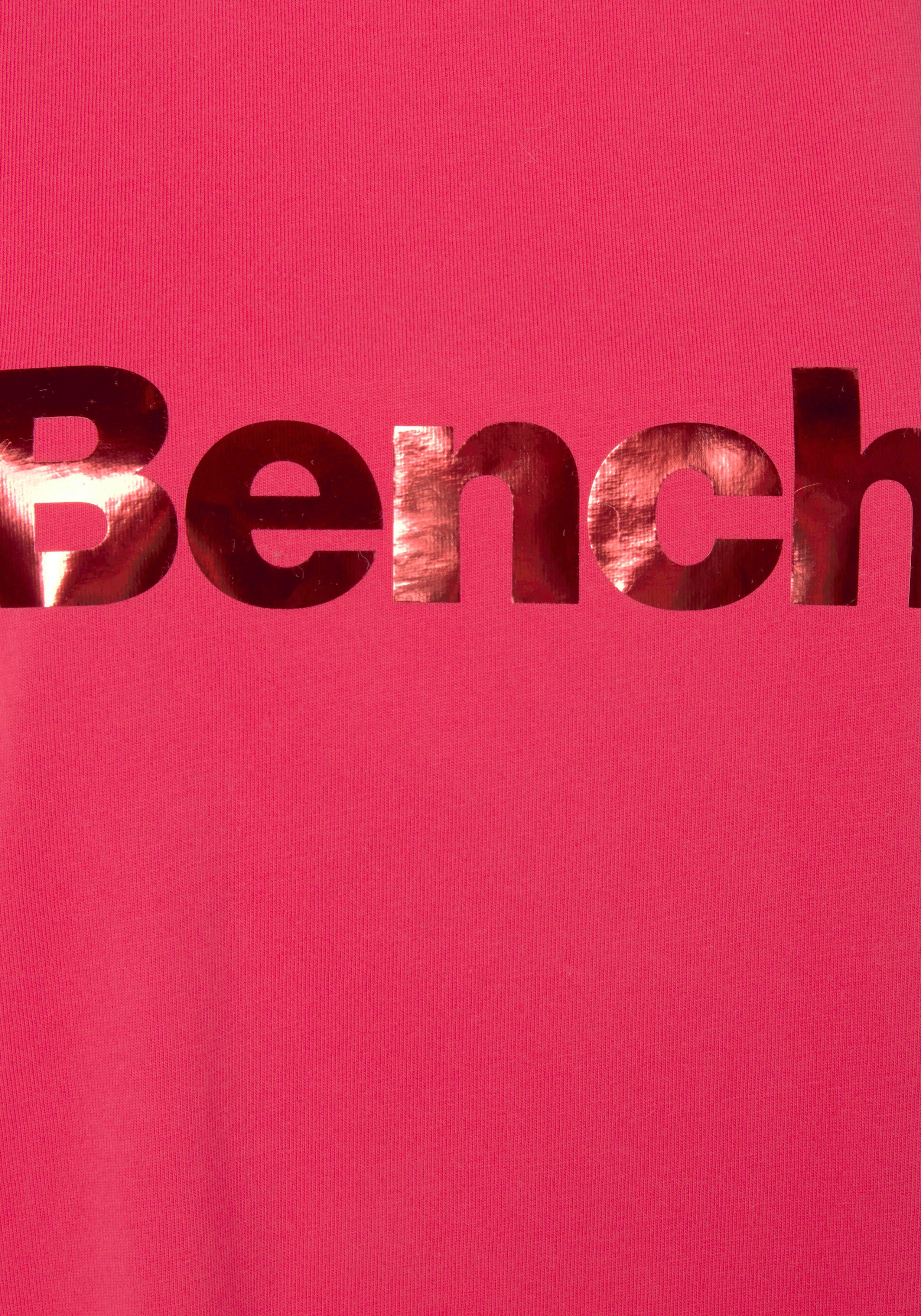 T-Shirt Bench. mit Loungewear Logodruck, glänzendem pink -Kurzarmshirt, Loungewear Loungeshirt