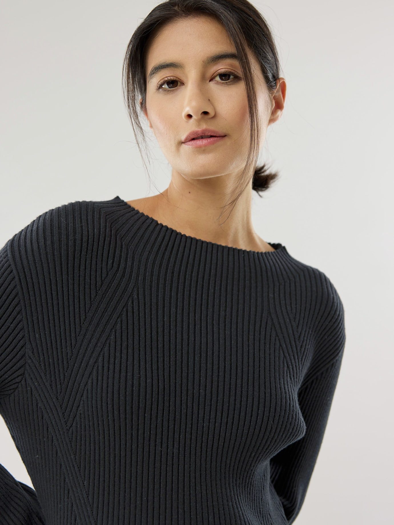 Walbusch Strickkleid Damen Figurschmeichler Strickkleid Viskosemix Langarm Hautfreundlicher Rippenstrick Stehkragen, knieumspielend, pflegeleicht – Bild 4 von 4
