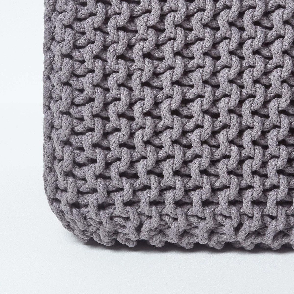Homescapes Pouf Gestrickter Sitzwürfel 100% Baumwolle, grau – Bild 4 von 5