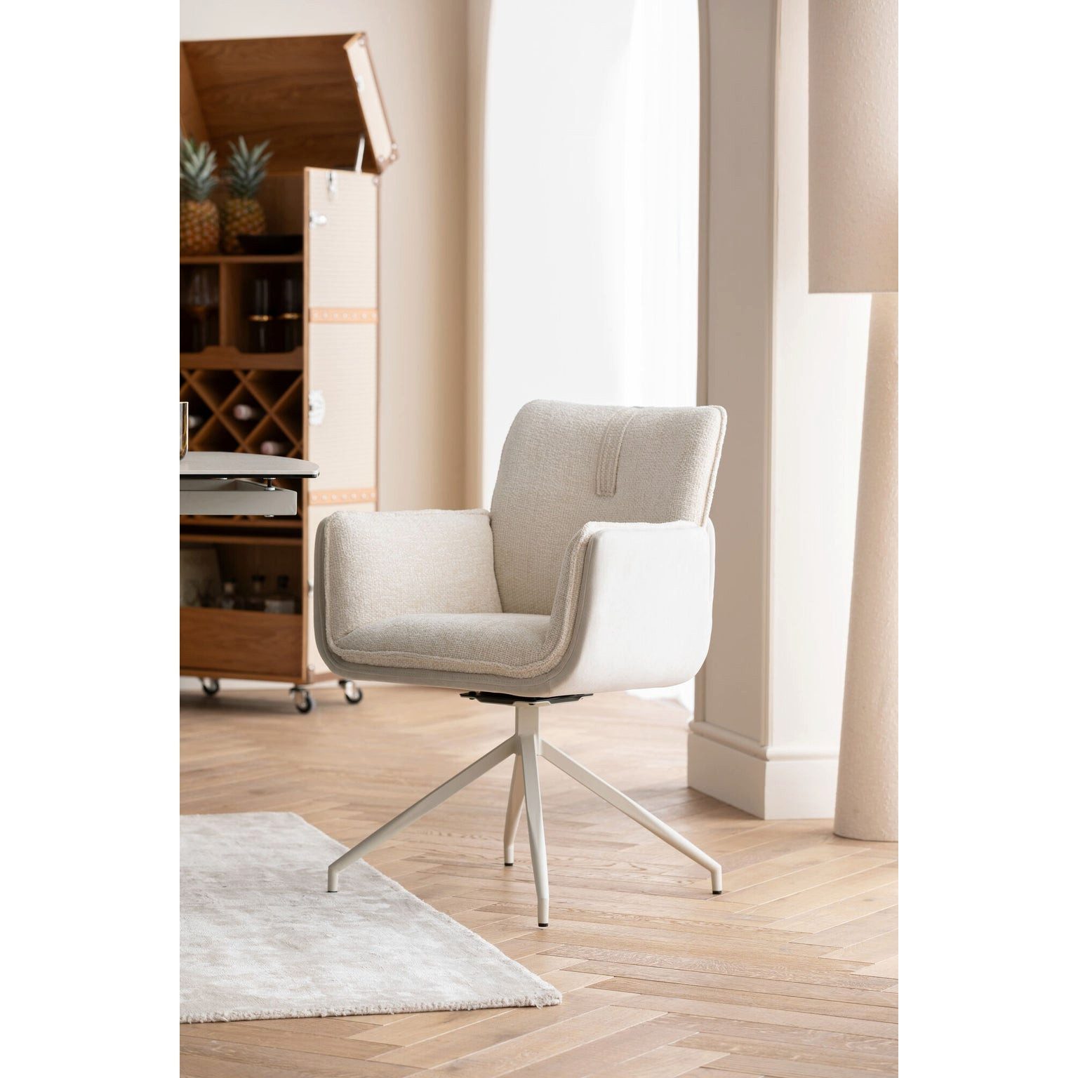 Kare Design Drehstuhl Hilla