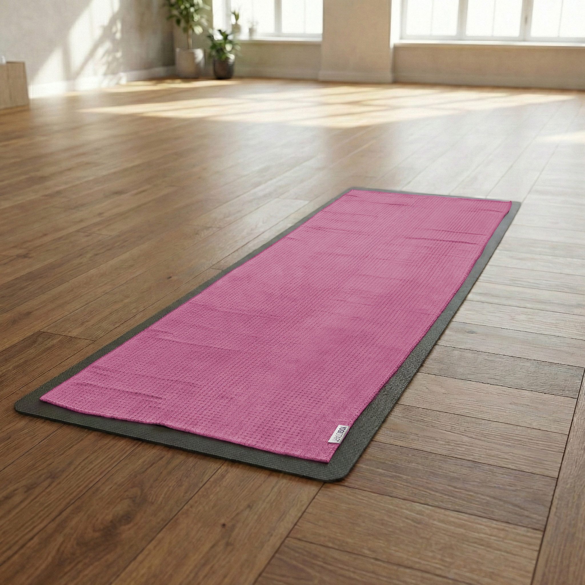 Yogistar Yogamatte Yogatuch yogitowel® de luxe (Standard, 1-St., Standard), Ultra-rutschfest dank Silikon-Noppen, super-saugfähig, hygienisch
