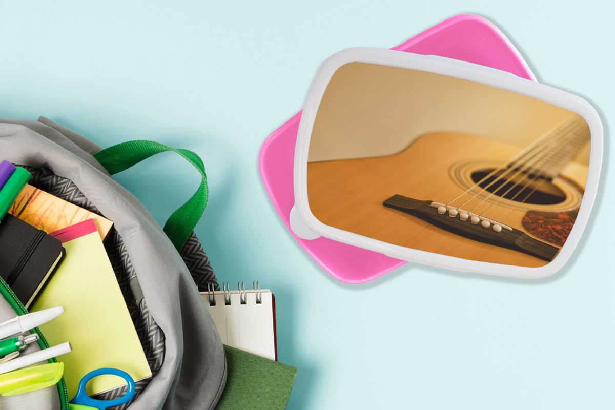 Kunststoff einer (2-tlg), Mädchen, Erwachsene, rosa Gekippte Brotdose Snackbox, akustischen Kinder, MuchoWow Ansicht Gitarre, für Lunchbox Kunststoff, Brotbox