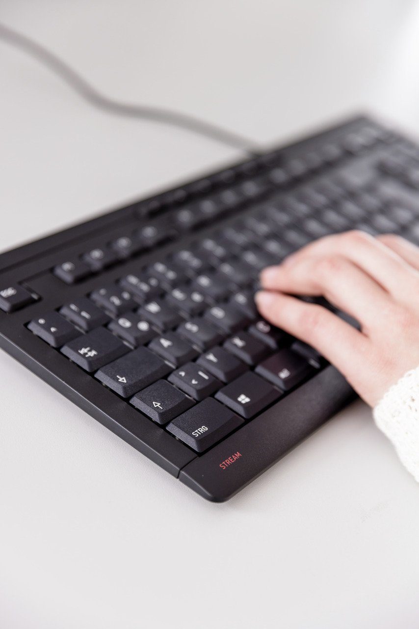 Cherry STREAM KEYBOARD TKL Tastatur