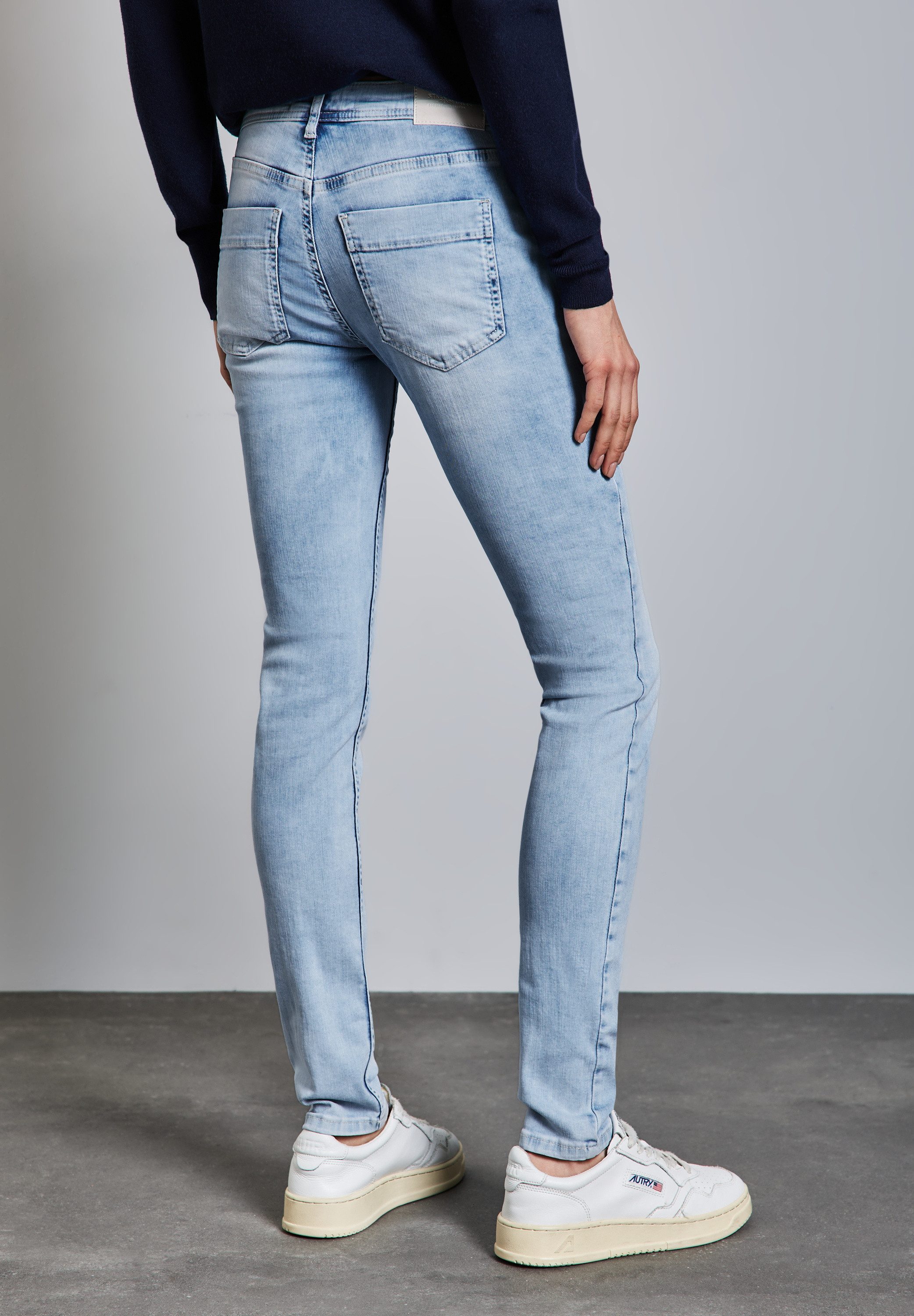STREET ONE Gerade Jeans Middle Waist – Bild 2 von 5