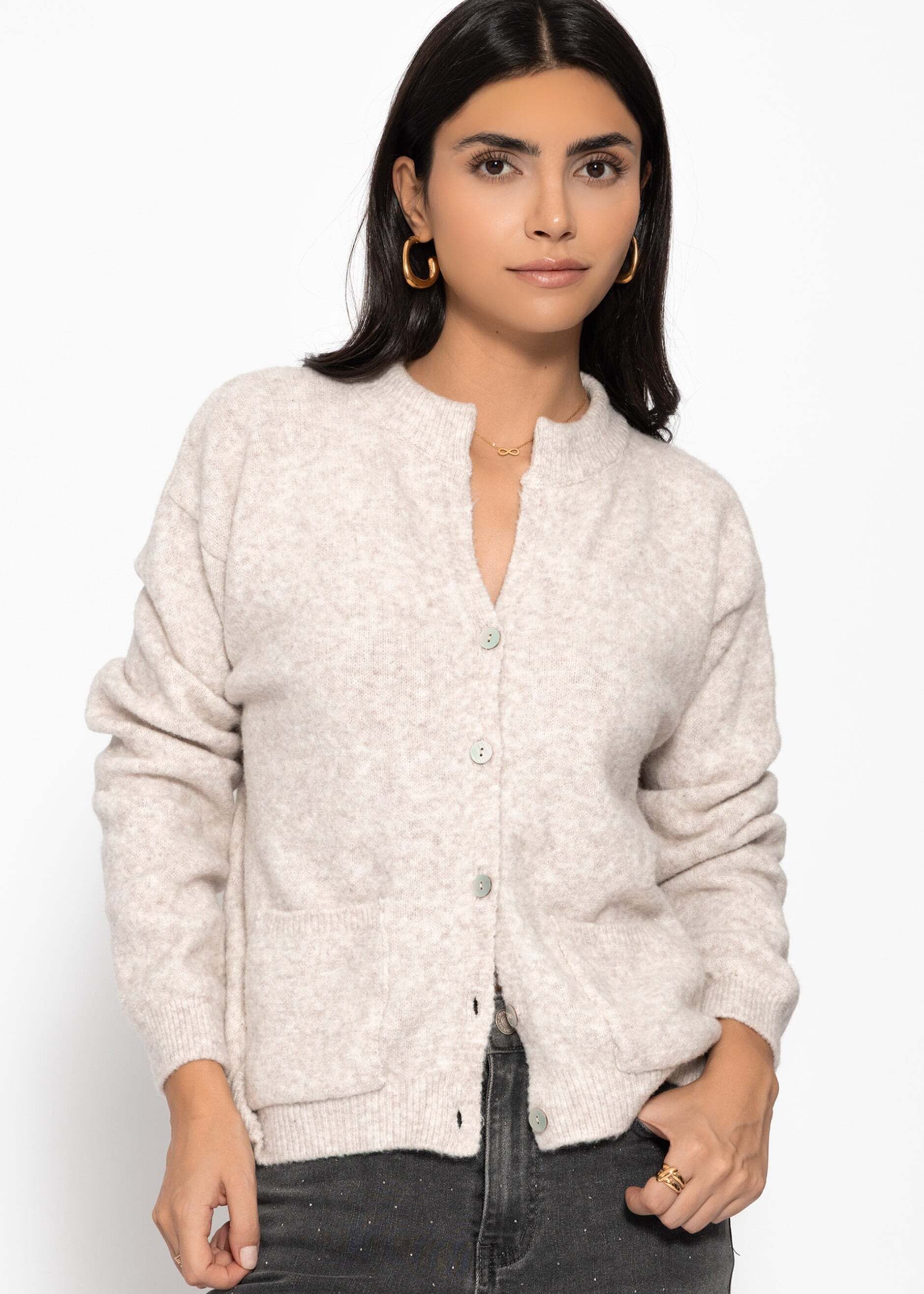 SASSYCLASSY Cardigan Strickjacke mit aufgesetzten Taschen für Damen Weicher Cardigan mit Knopfleiste und Rundhalsausschnitt Greige