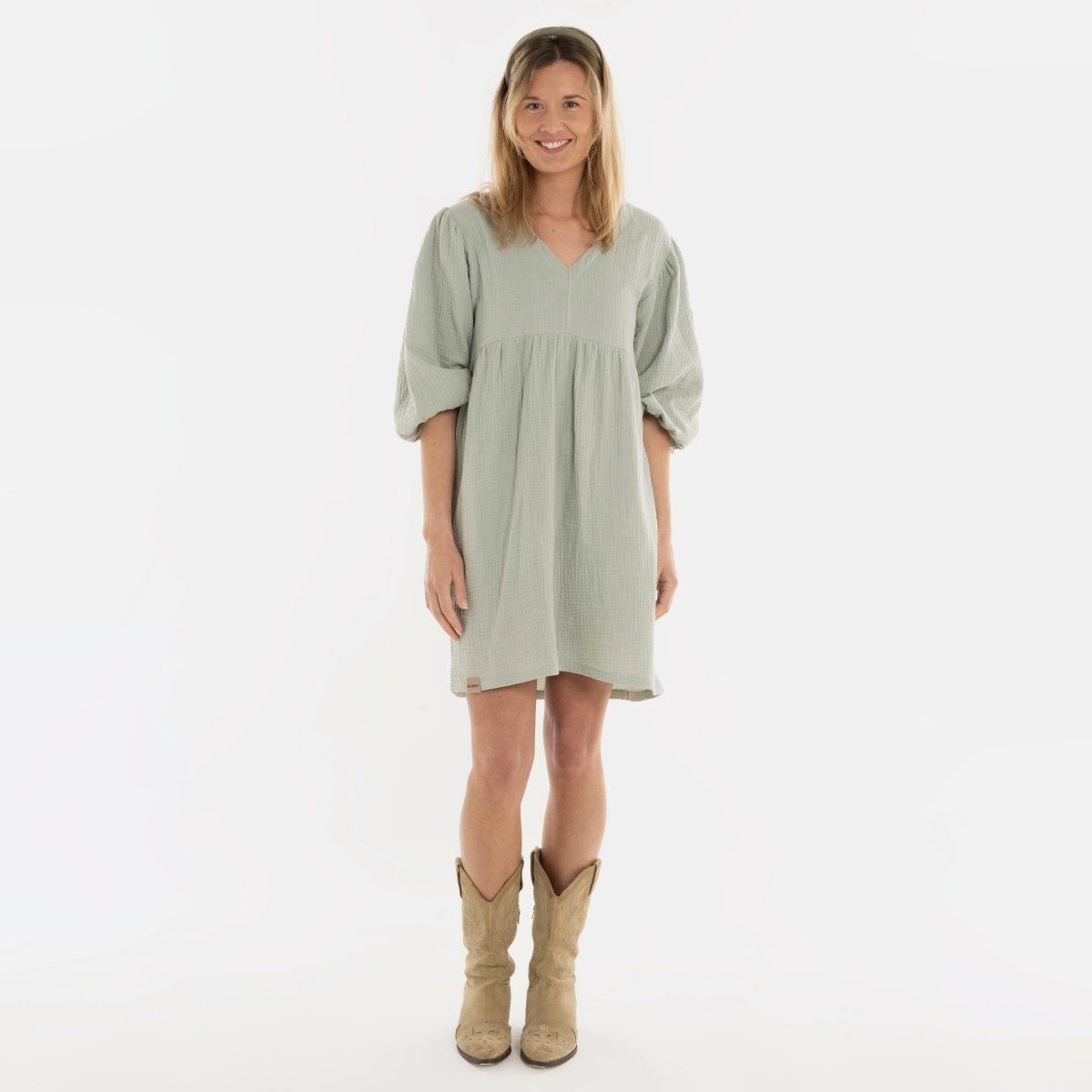 Knit Factory Strickkleid Drew Olive Mist 40 42 Grün 40/42 (Spar-Set, 1-tlg., 1 x Drew Kleid Olive Mist - 40/42) Modell Drew, für Frühjahr, Sommer