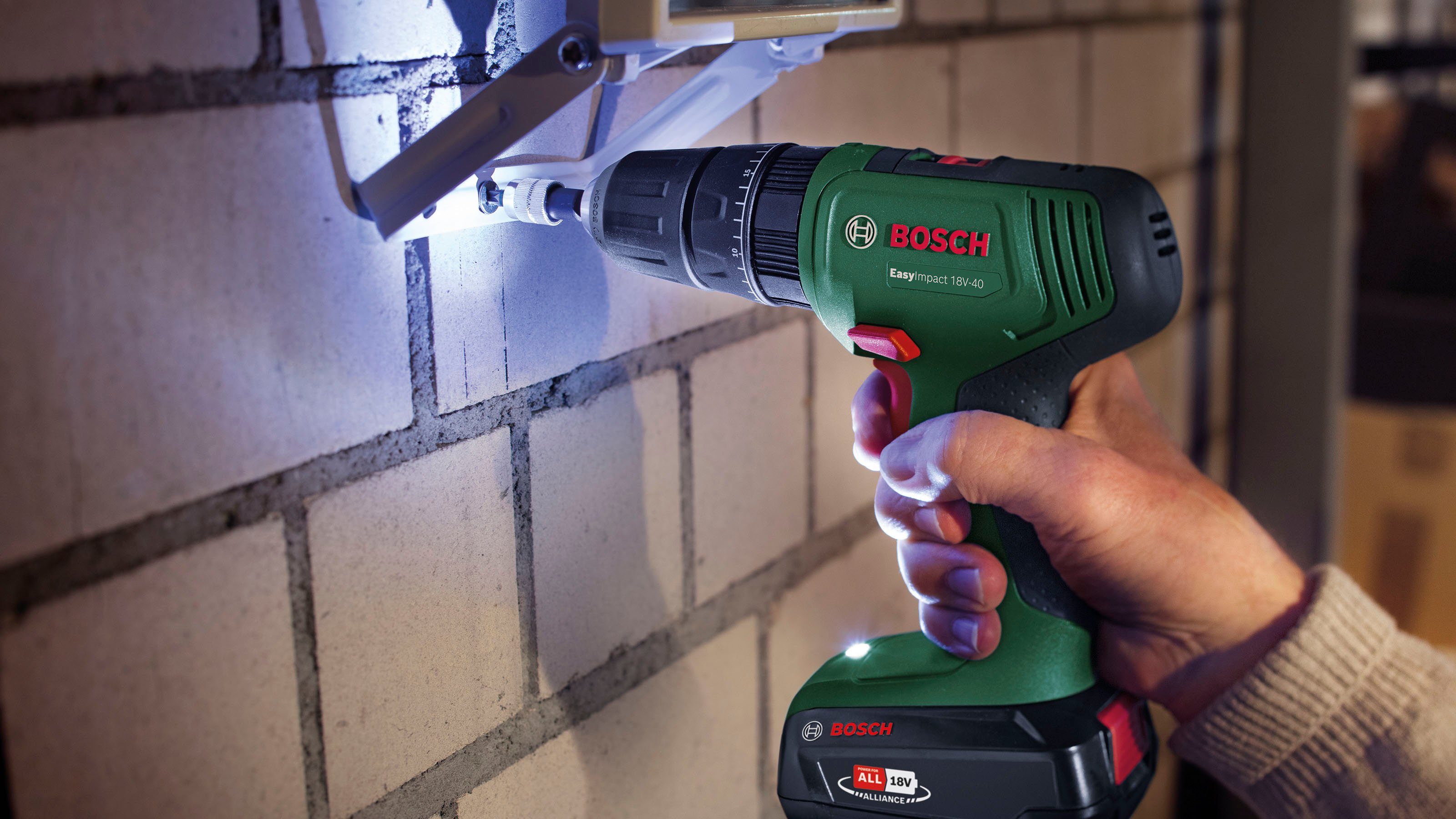 Bosch Home & Garden Akku-Bohrhammer UniversalHammer, mit Akku 18V/2,5Ah und Ladegerät AL 1 – Bild 4 von 5