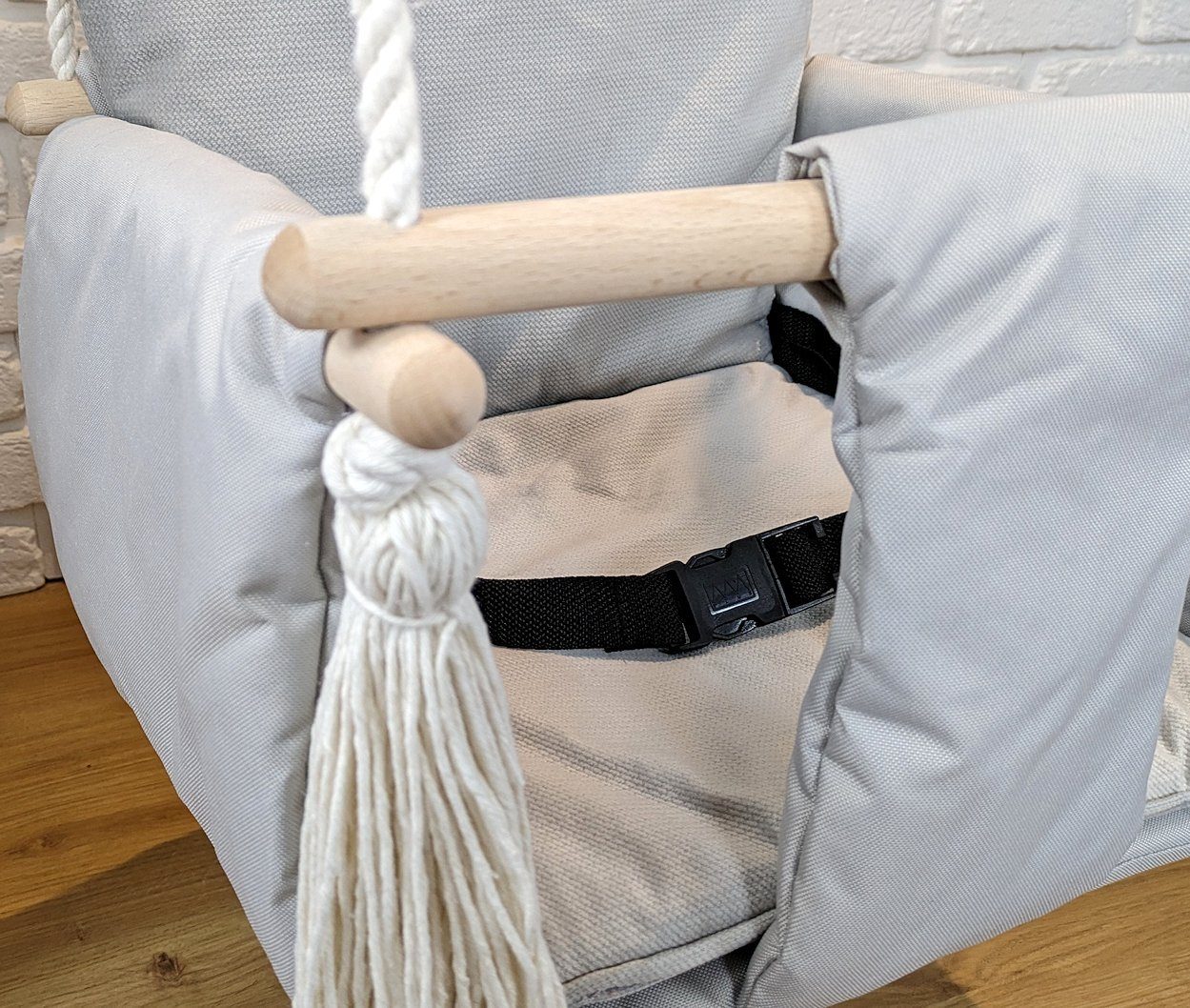 Pamek Einzelschaukel Suße Kinderschaukel Babyschaukel mit Gurt Schaukel Holz Geschenk, Dicke Metallringe zum aufhängen. – Bild 4 von 4