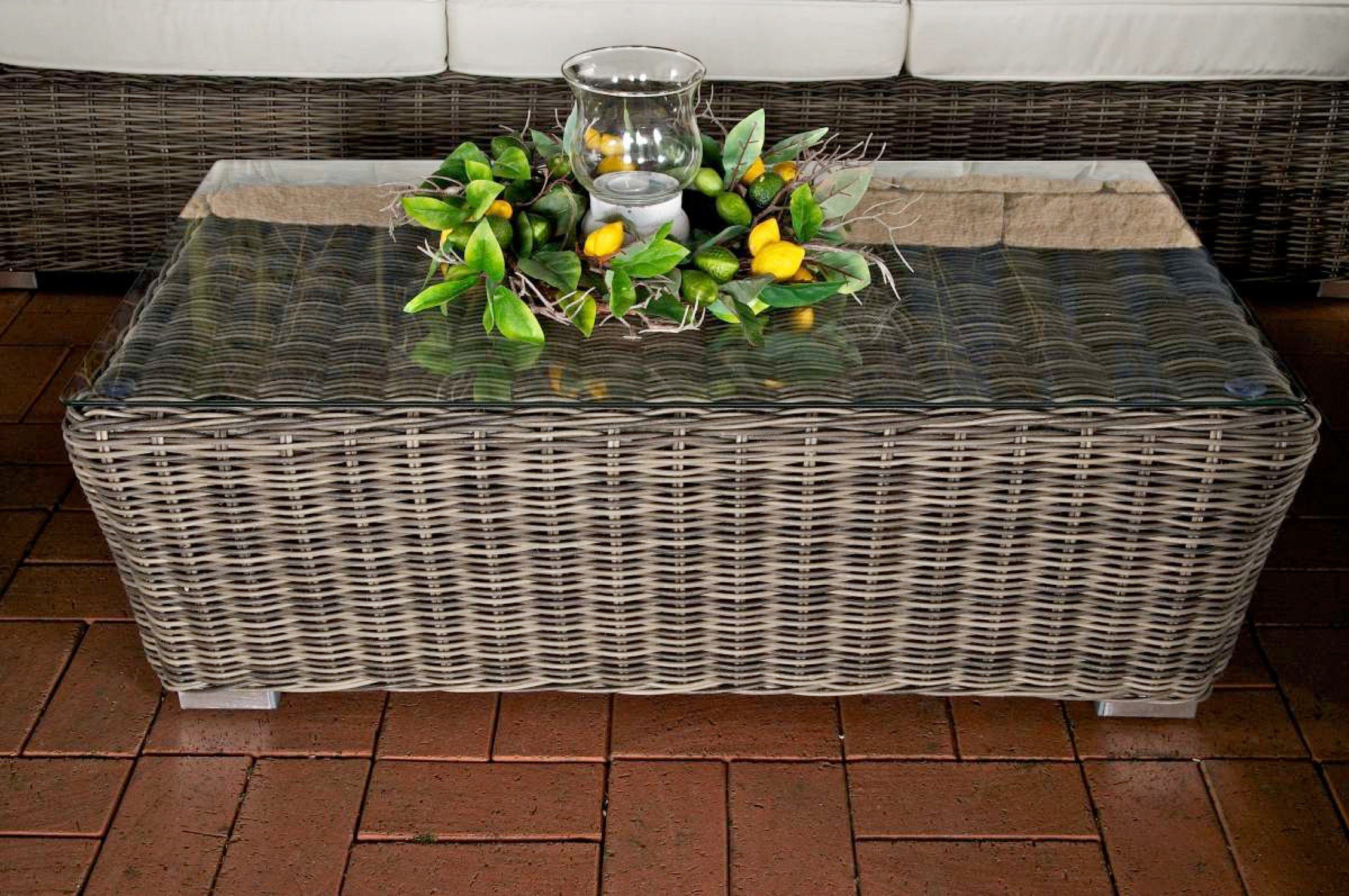 TPFGarden Gartentisch Mandy - Loungetisch für Garten, Balkon, Terrasse (Hochwertiger Gartenlounge-Tisch aus UV-beständigem Polyrattan, 1-St., Stabiler Outdoor-Tisch - Tischplatte 5 mm Klarglas), Maße (BxLxH): 57 x 100 x 33 cm - Farbe: grau-meliert