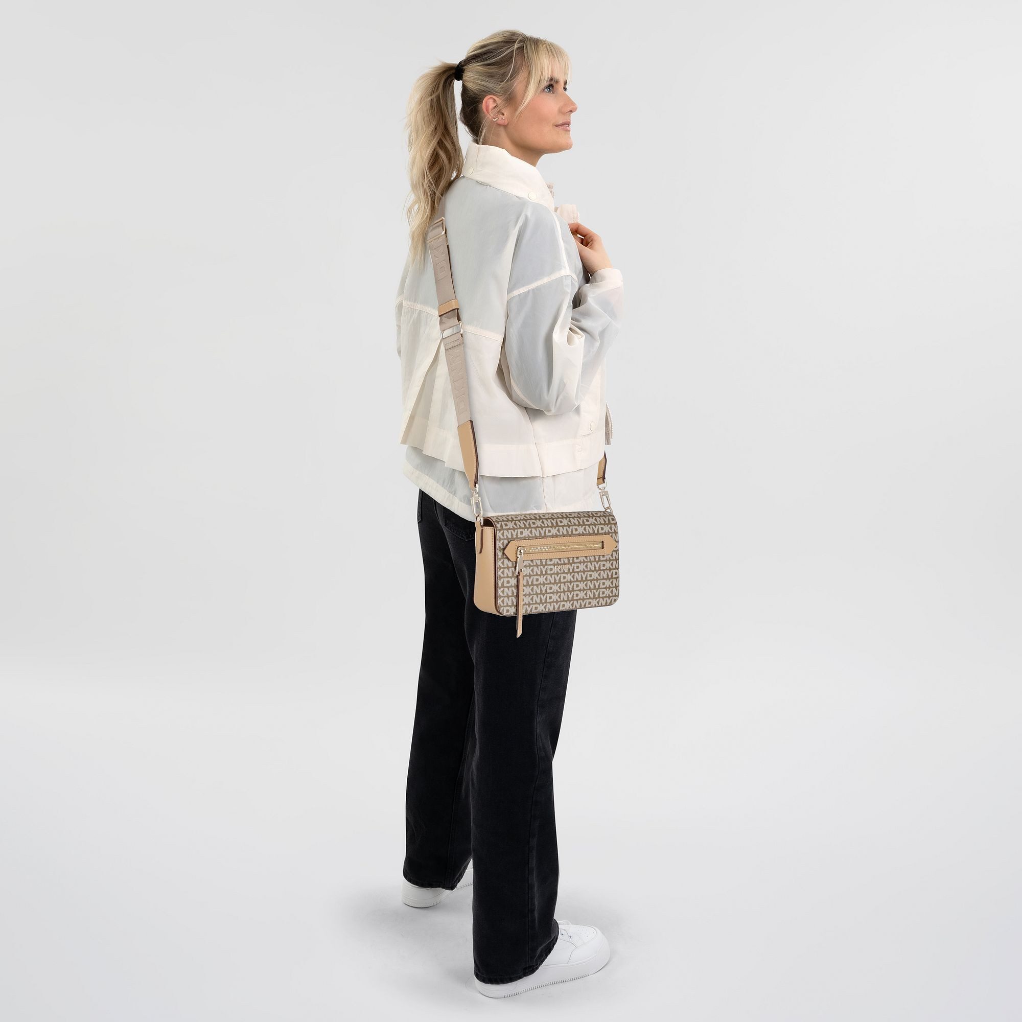 DKNY Umhängetasche Bryant Ave, PVC