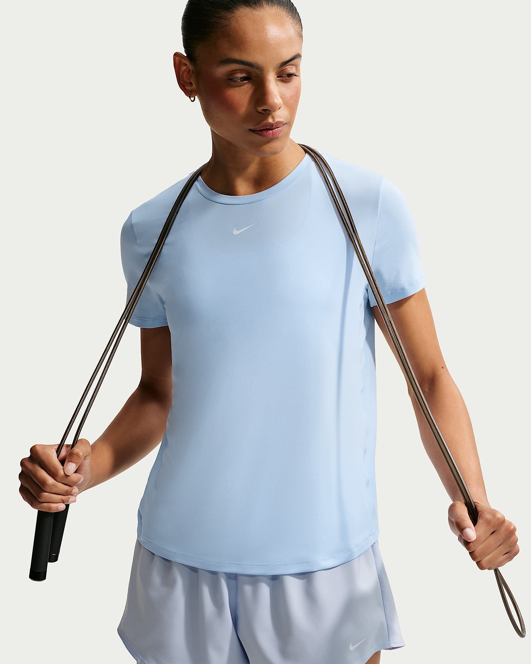 Nike T-Shirt W NK ONE CLASSIC DF SS TOP Kurzarm, mit Rundhalsausschnitt, aus Jersey-Material, normale Länge