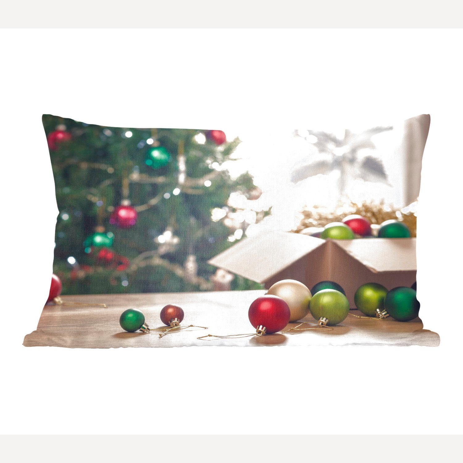 MuchoWow Dekokissen Der Weihnachtsschmuck mit einem Weihnachtsbaum im Hintergrund, Wohzimmer Dekoration, Zierkissen, Dekokissen mit Füllung, Schlafzimmer