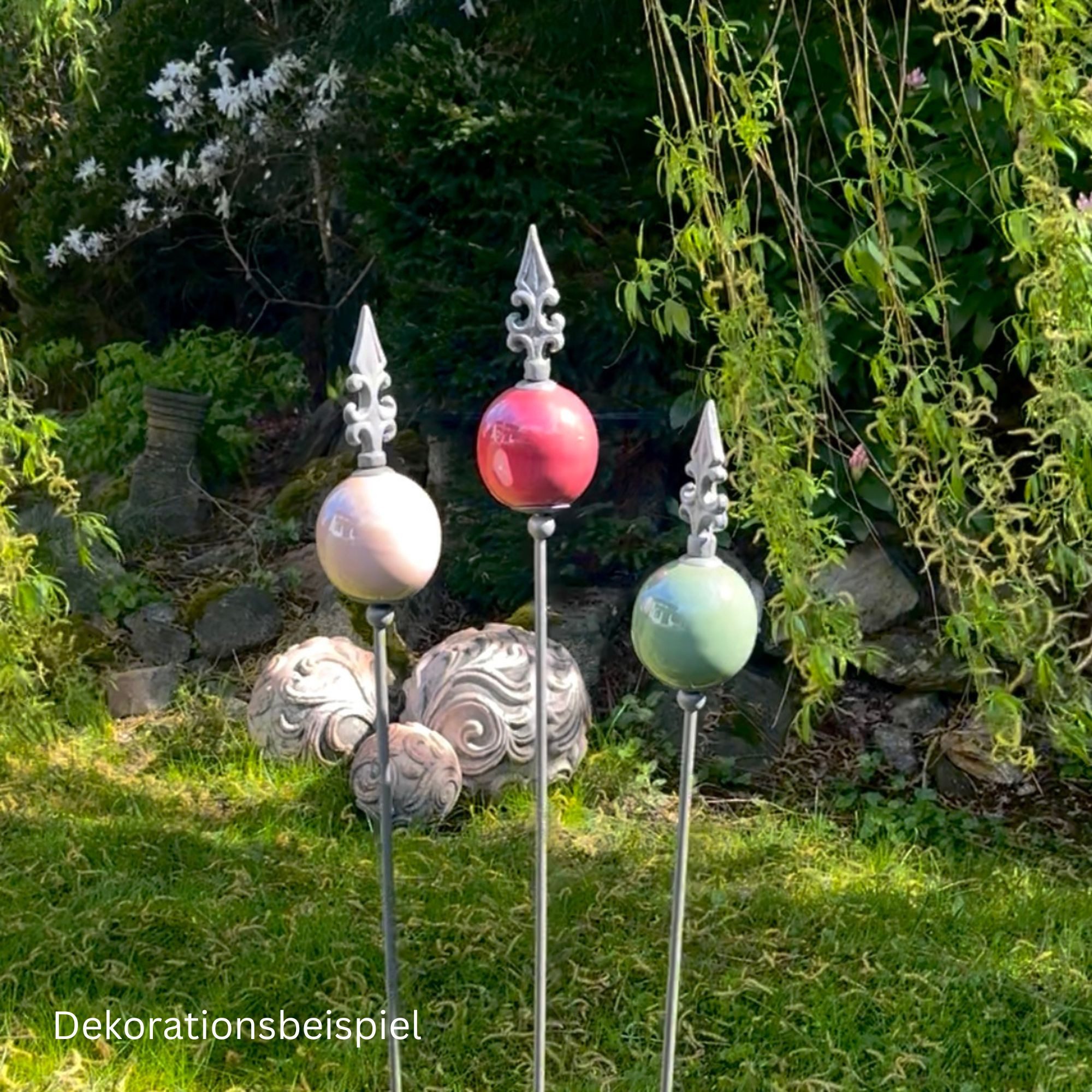 naninoa GmbH Gartenstecker Metall Stecker französische Lilie Gartenstecker grau BETONGRAU 110cm