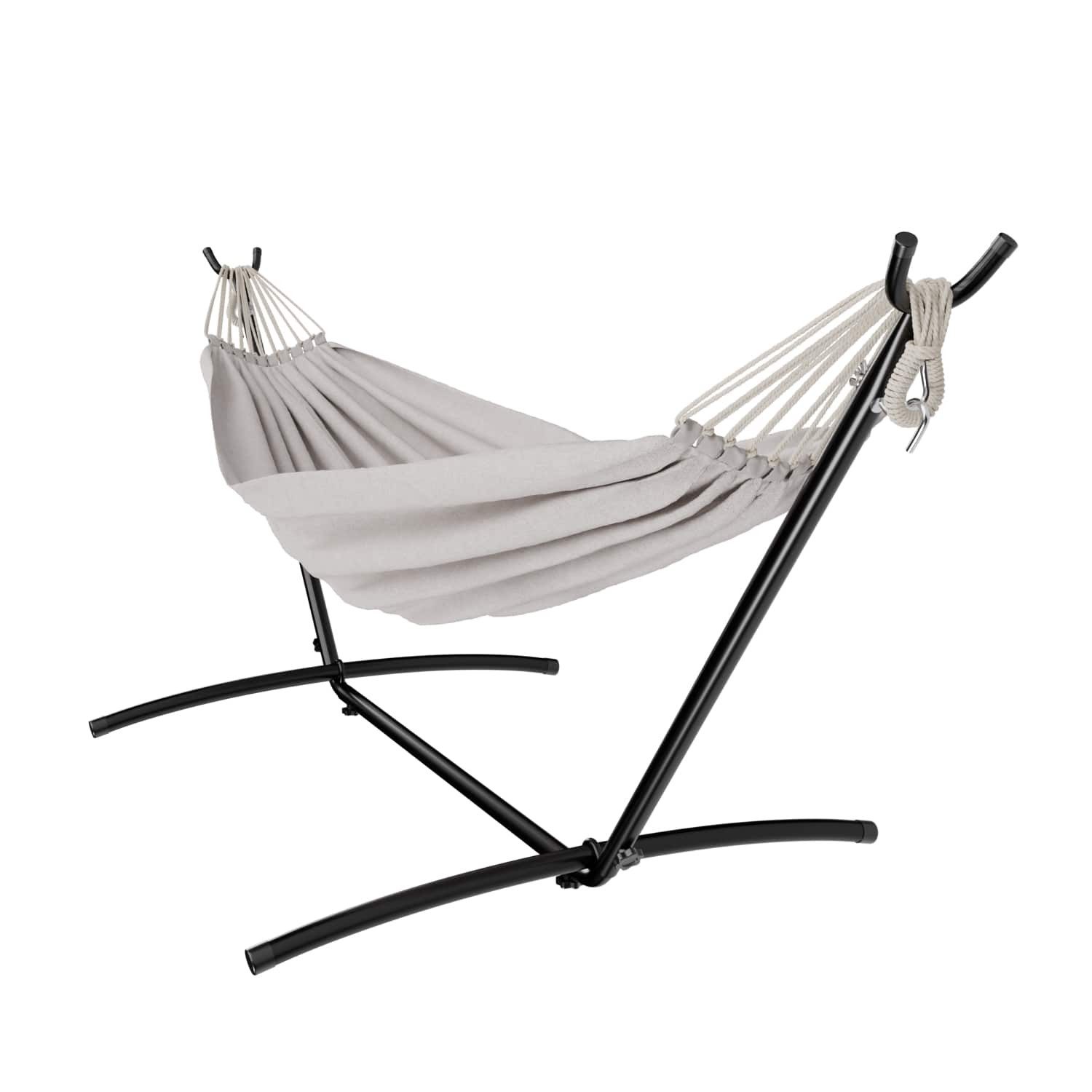 GARMIO Hängematte mit Gestell, 200kg Belastbarkeit, 270x110x105cm (inkl. Zubehör & Tragetasche, mit Kordeln, in Beige, mit Stahlgestell, klappbar), Pflegeleicht, 270 x 110 x 105cm