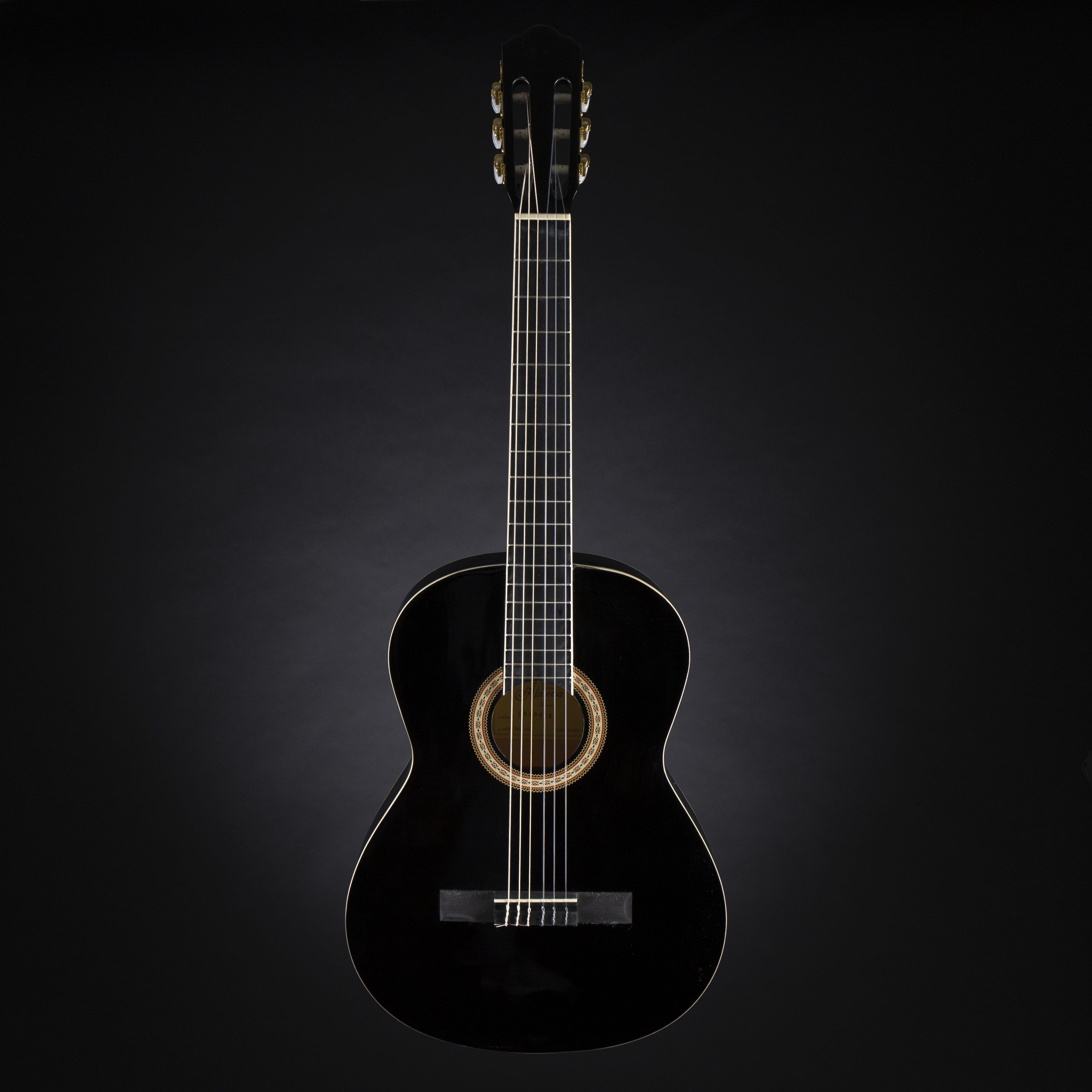 Almeria Konzertgitarre, CG-390 4/4 Konzertgitarre Schwarz Hochglanz Finish Massive Linde Decke Selected Hardwood Hals Composite Griffbrett 19 Bünde 650 mm Mensur Chrom Hardware, Konzertgitarren, 4/4 Konzertgitarren, CG-390, Konzertgitarre, Massive Linde Decke