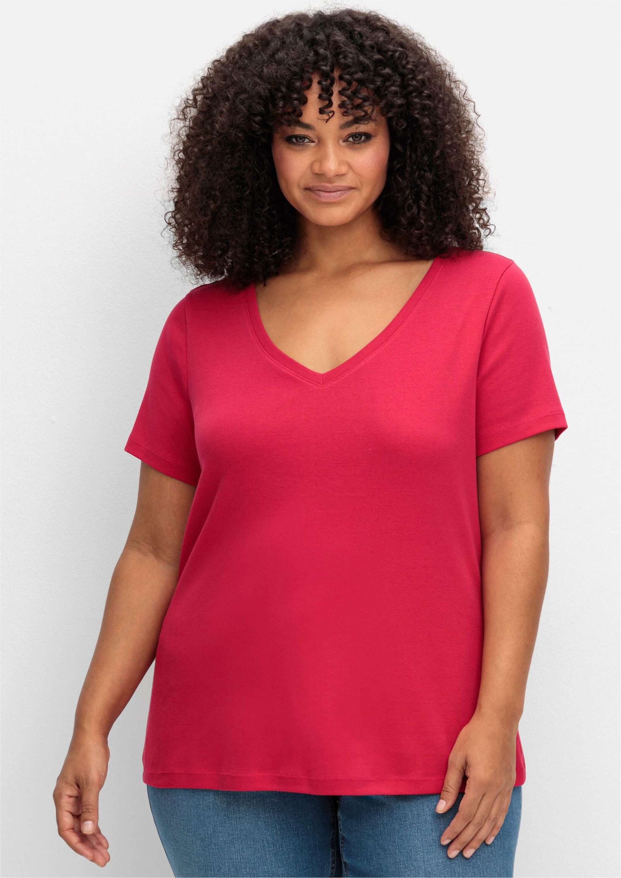 Sheego T-Shirt T-Shirt Kurzarm aus fein gerippter Qualität