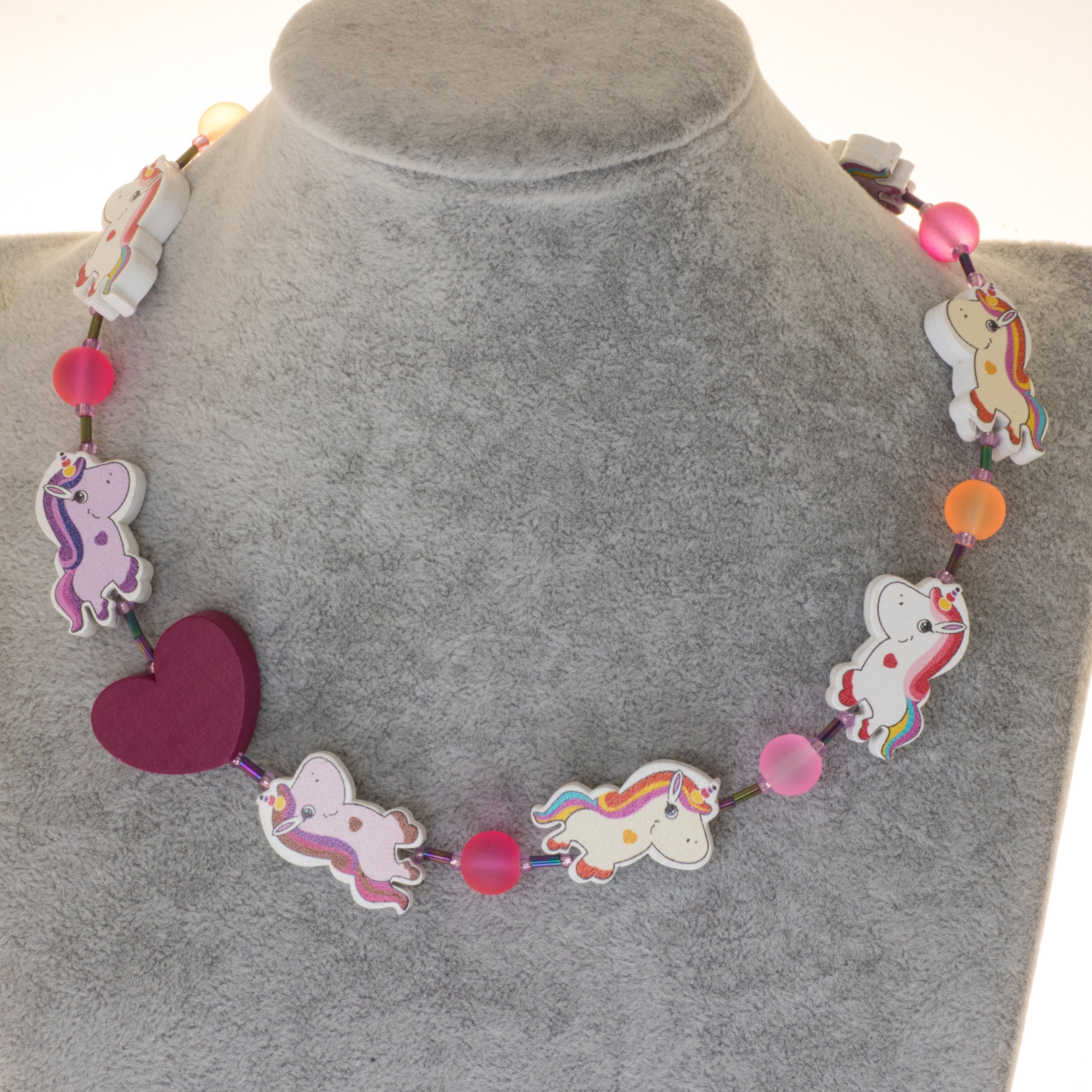 Bella Carina Perlenkette Kinderkette Einhorn mit Herz, Holz und Glas Perlen