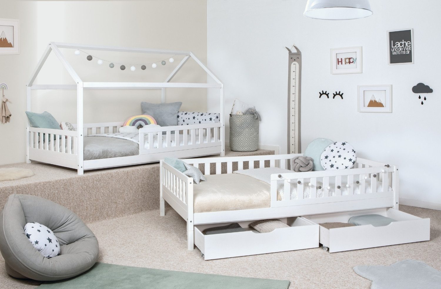 Ticaa Hausbett Duo mit Rausfallschutz und Schubkasten aus Kiefer, Bodenbett 90x200, inkl. abnehmbarem Dach, mit Rollrost
