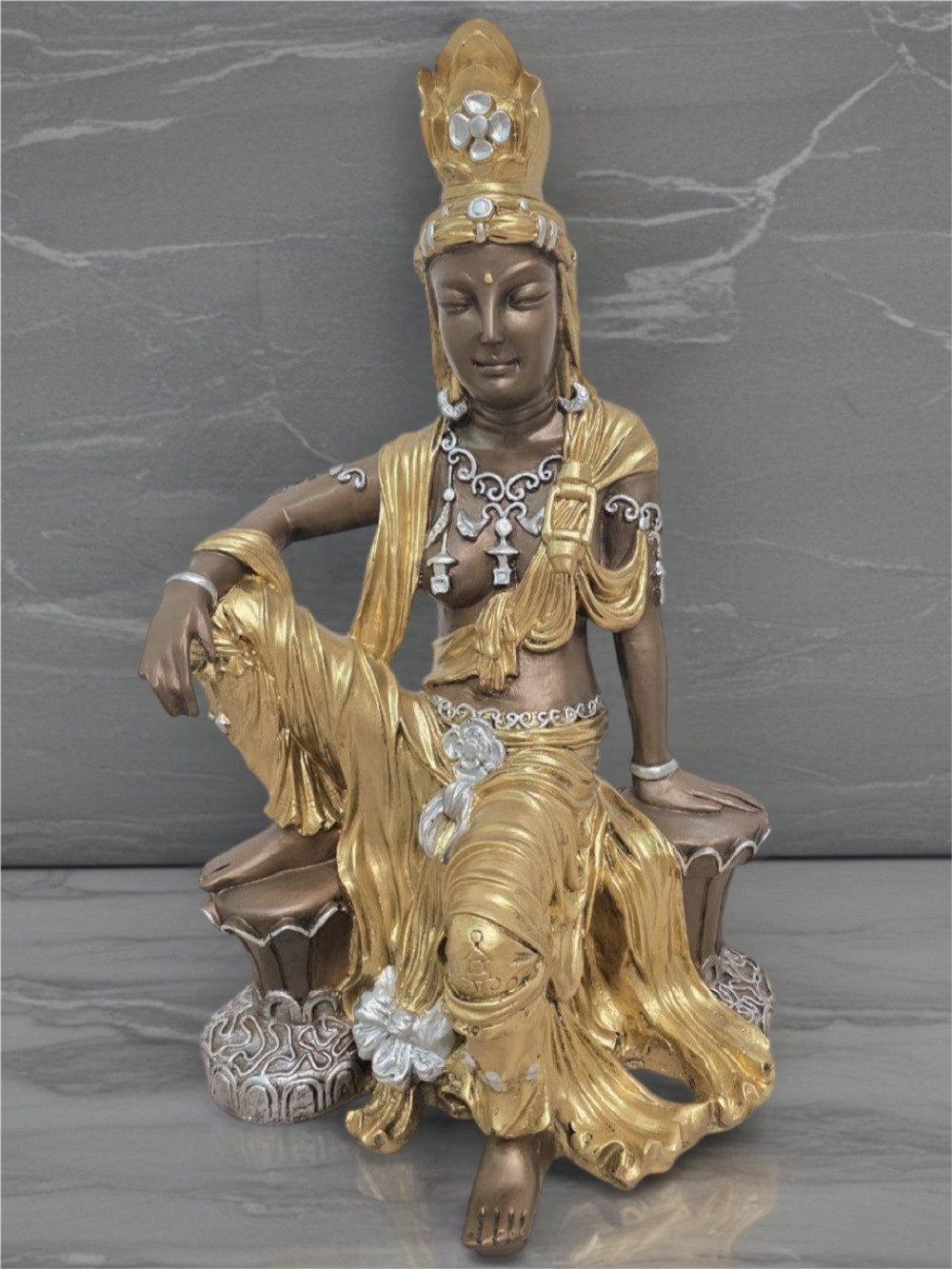 JVmoebel Skulptur Statue Buddhismus Kwan-Yin Guan Yin Bodhisattva Skulptur Sofort (1 St), Made in Europa