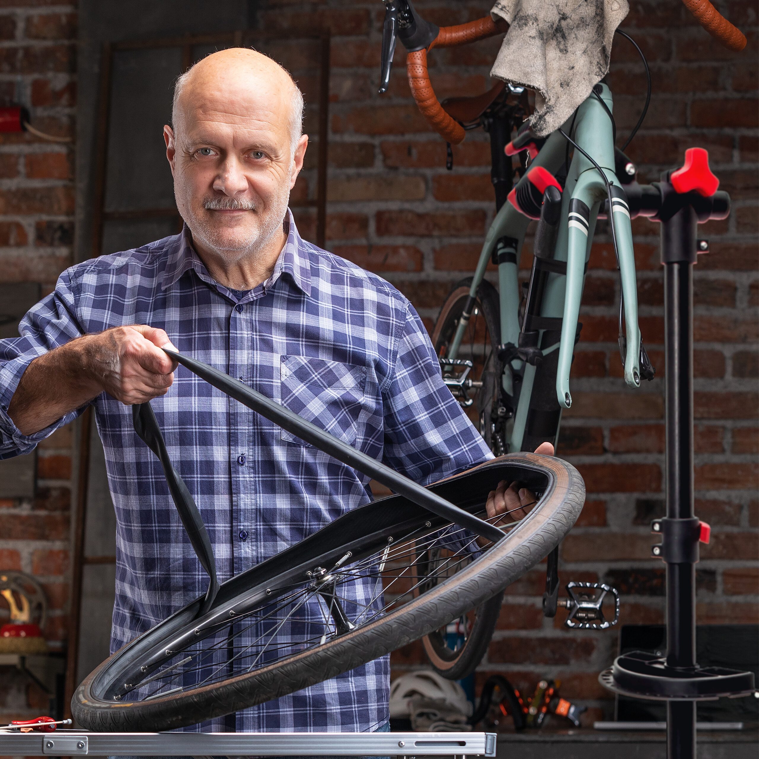 relaxdays Fahrrad-Montageständer bis 30 kg